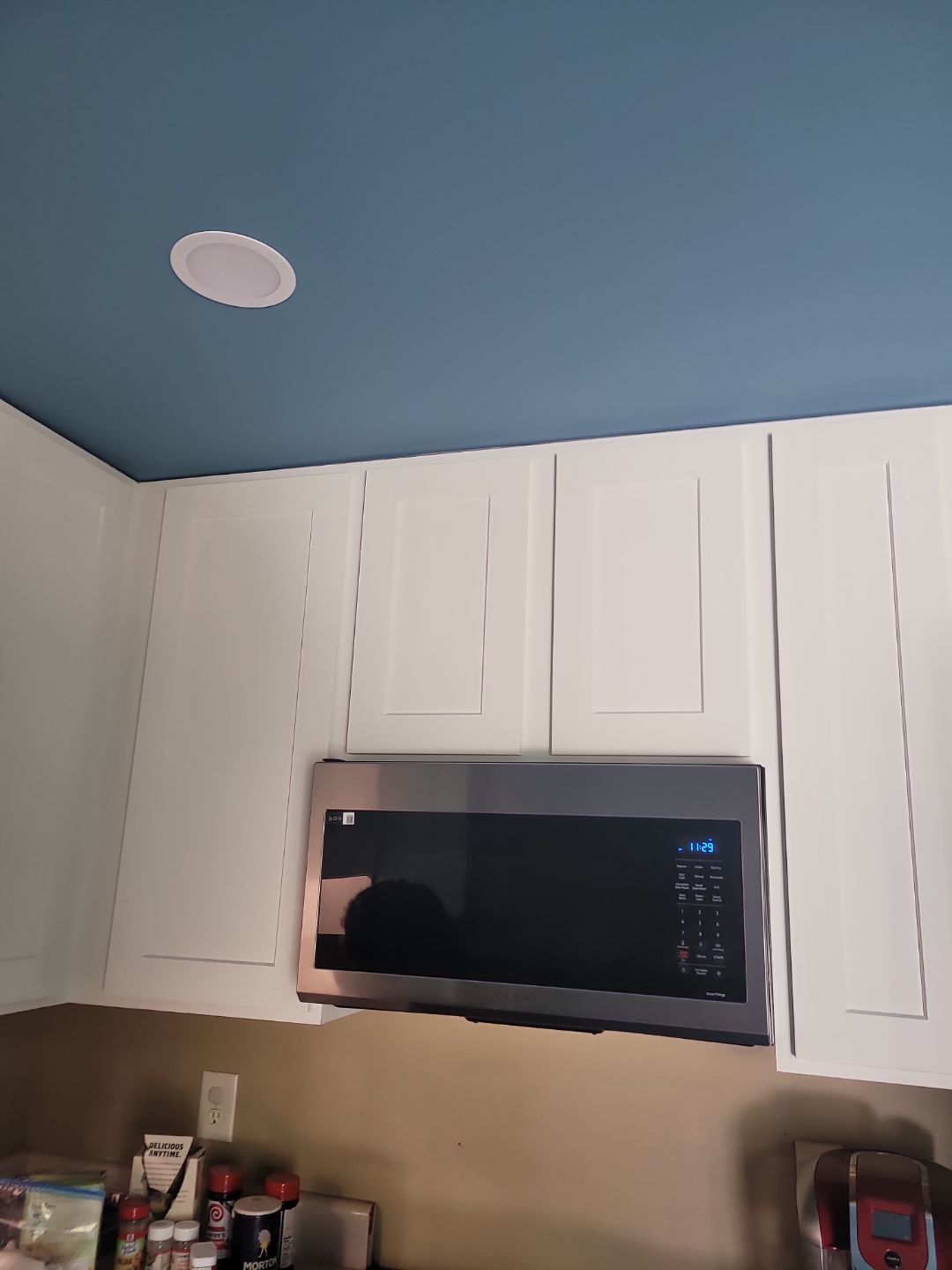 Holly Springs Kitchen Remodel – Two-Tone Shaker Cabinets & Open-Concept Design by Elite Remodeling and Design LLC