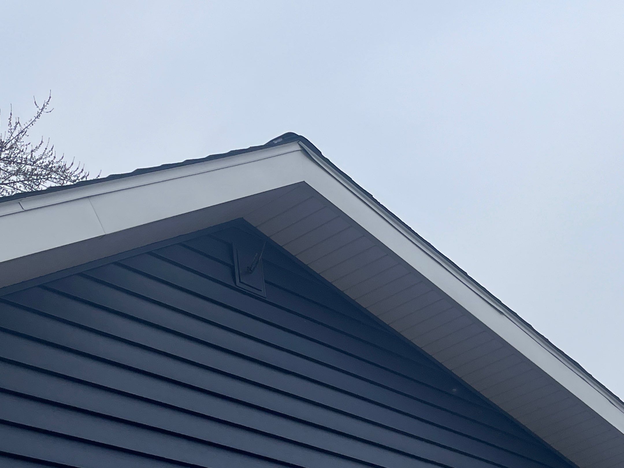 Siding Replacement using CertainTeed Restoration Classis D4 by 180 Contractors