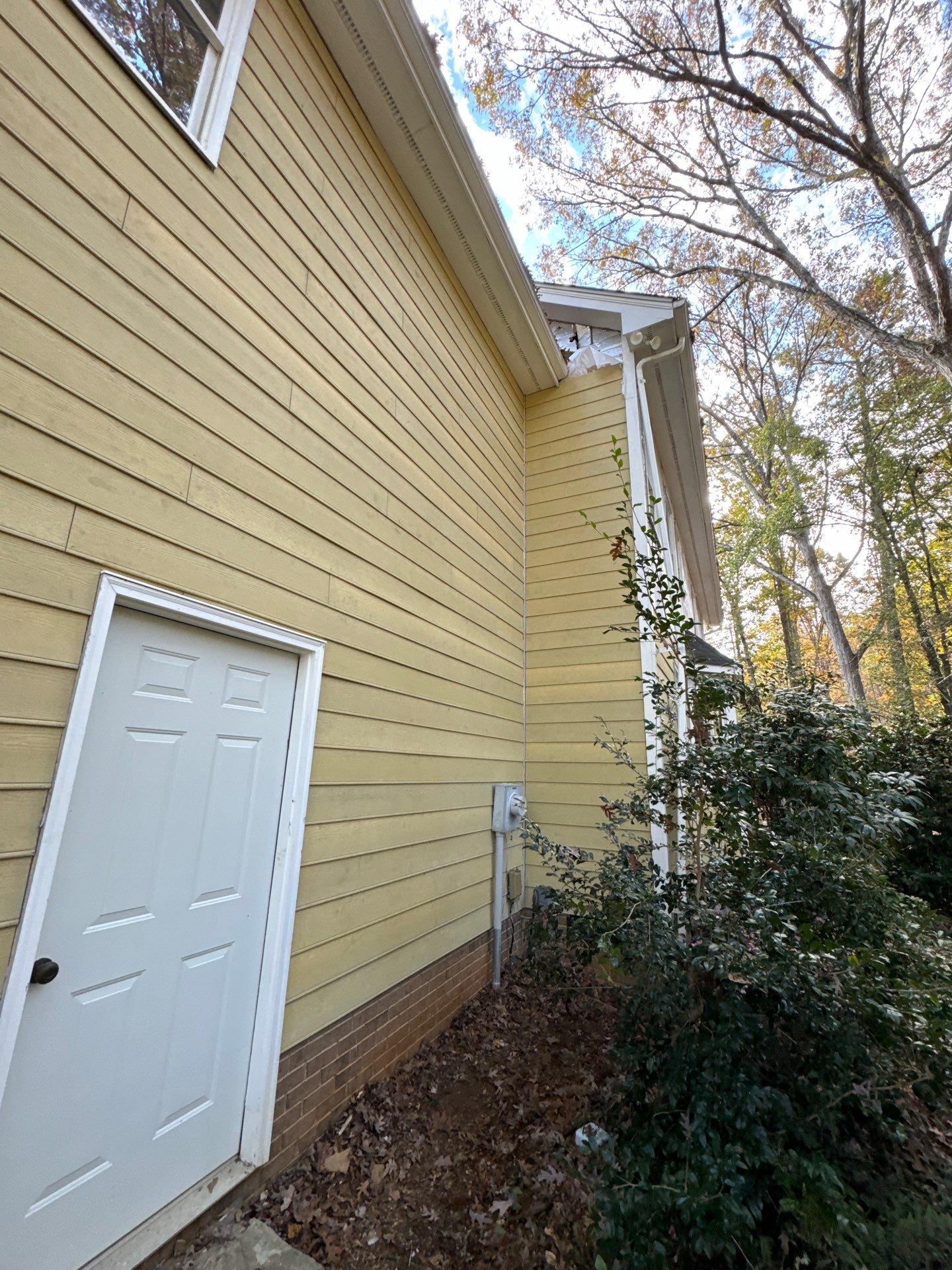 Siding Replacement Chapel Hill (Ana J.) by GonzalezPainters & Contractors Inc