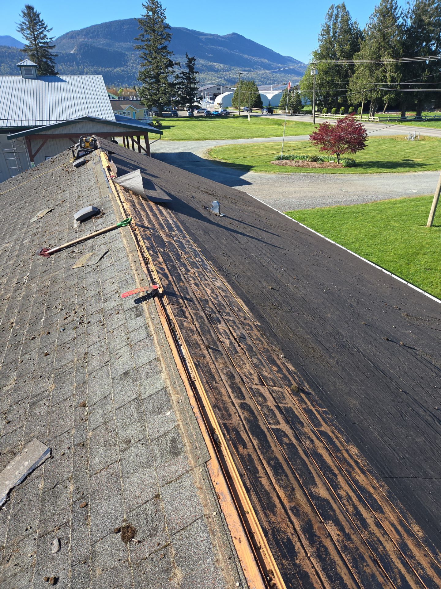 Residential Shingle Re-Roof by Top Notch Roofing Inc