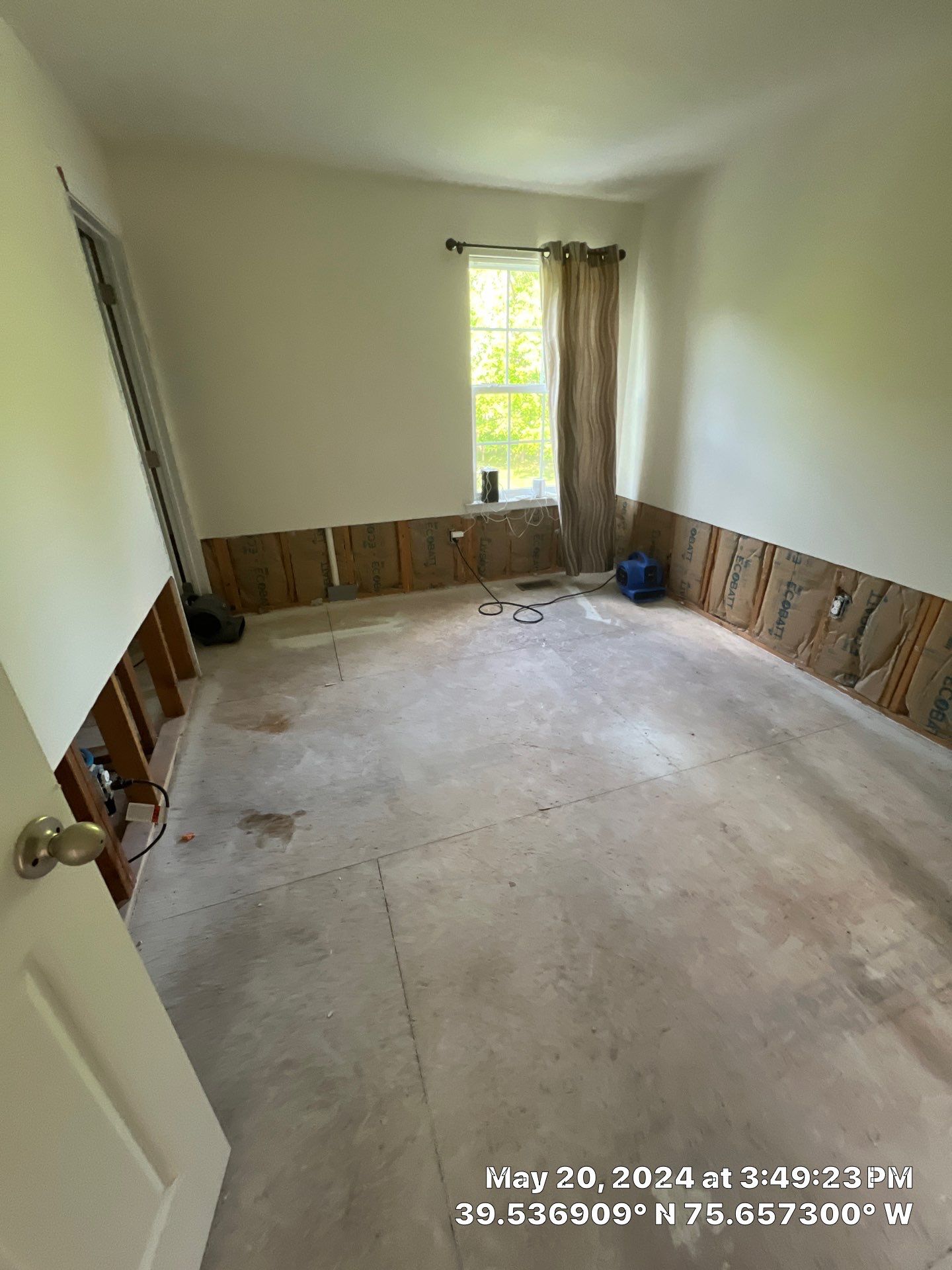 After Hours Emergency Water Extraction and Restoration in Middletown, Delaware by Healthy Home Solutions