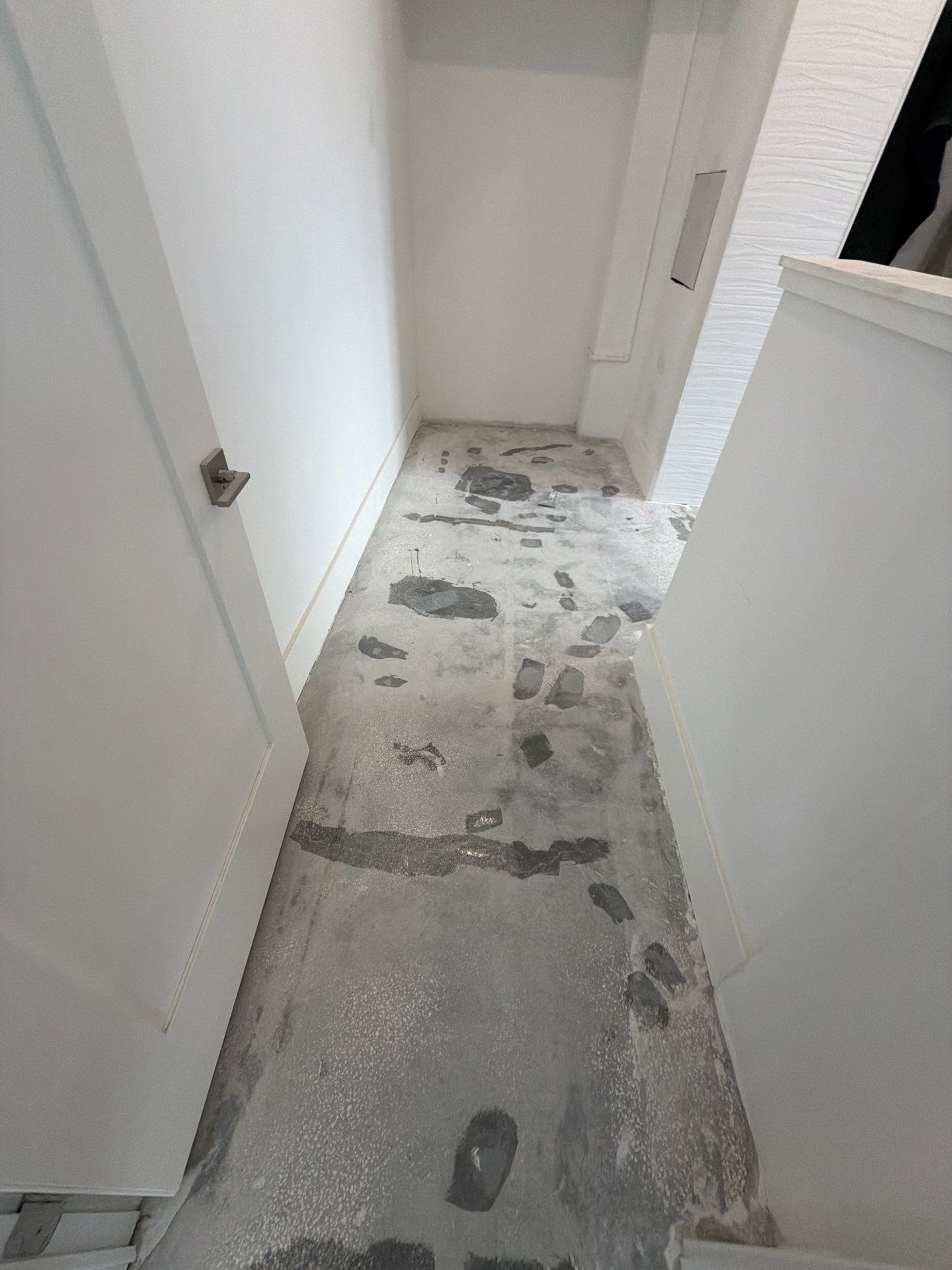 Residential Garage Floor Preparation and Epoxy Coating in Dunedin by Performance Floors & Coating
