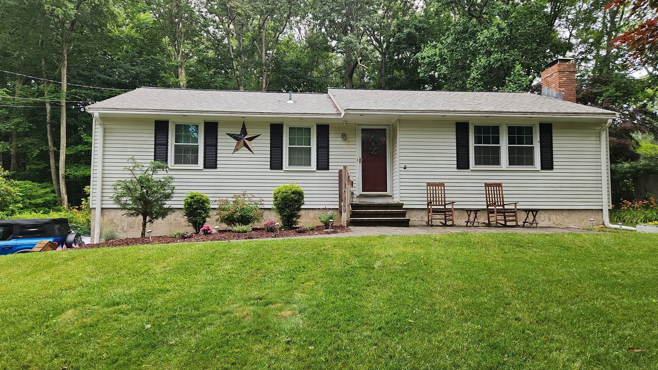 Siding Renewal with Cert Monogram D/4 x 12'6" clapboard, Pacific Blue by DiGiorgi Roofing and Siding Inc