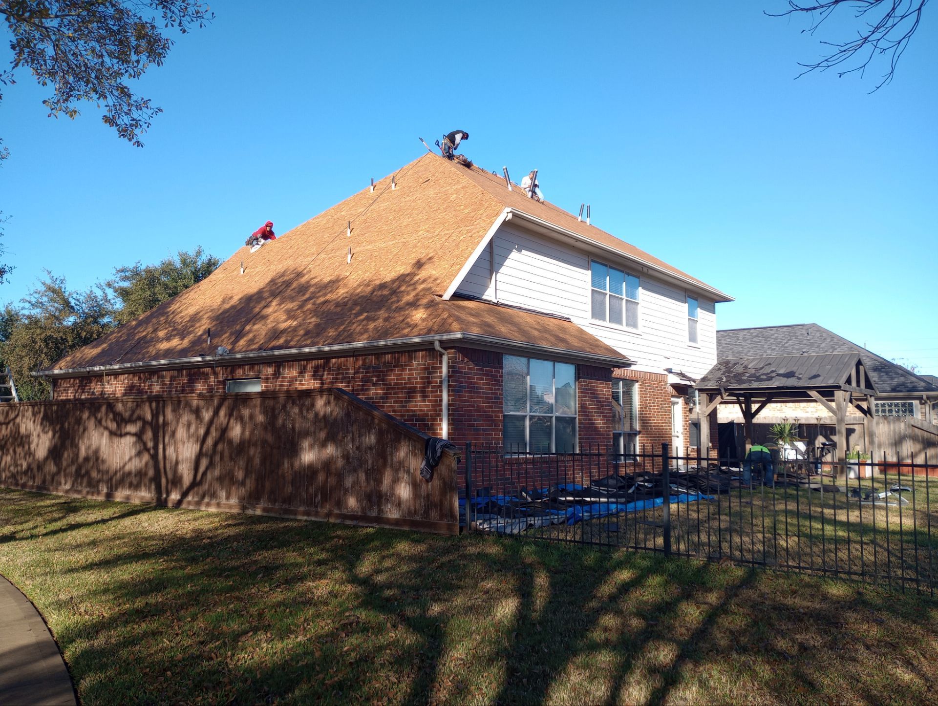 Residential Roofing Installation using Owen's Corning Duration (Lifetime) Shingles by Roof Repair Company