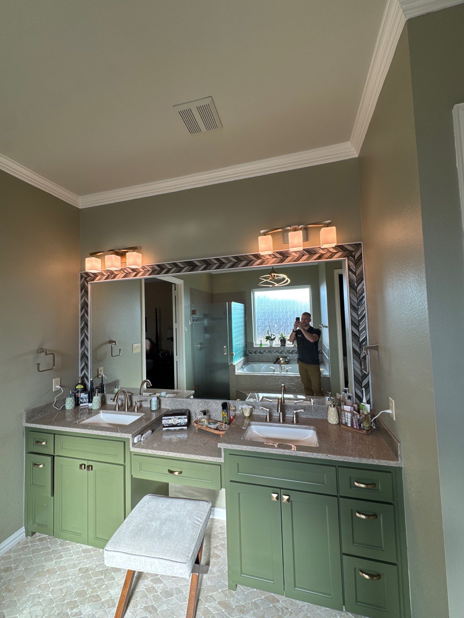 Full Master Bath (Onyx Collection) by New Bath Technologies