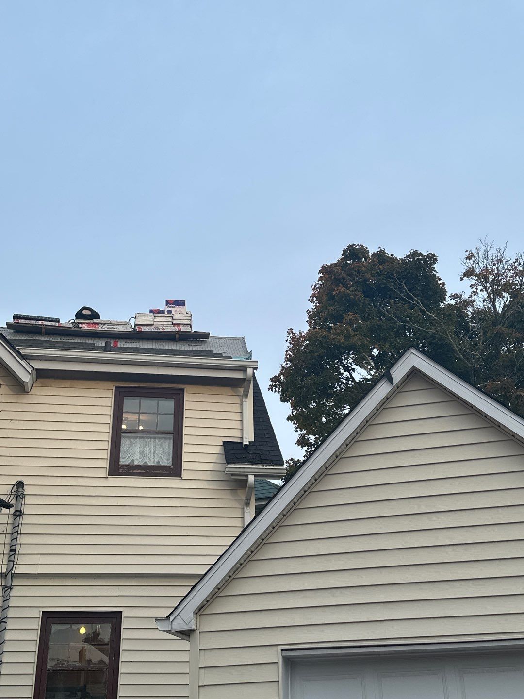 Residential Roofing Installation using Asphalt GAF HDZ by Artisan Roofing & Home Improvements Inc.