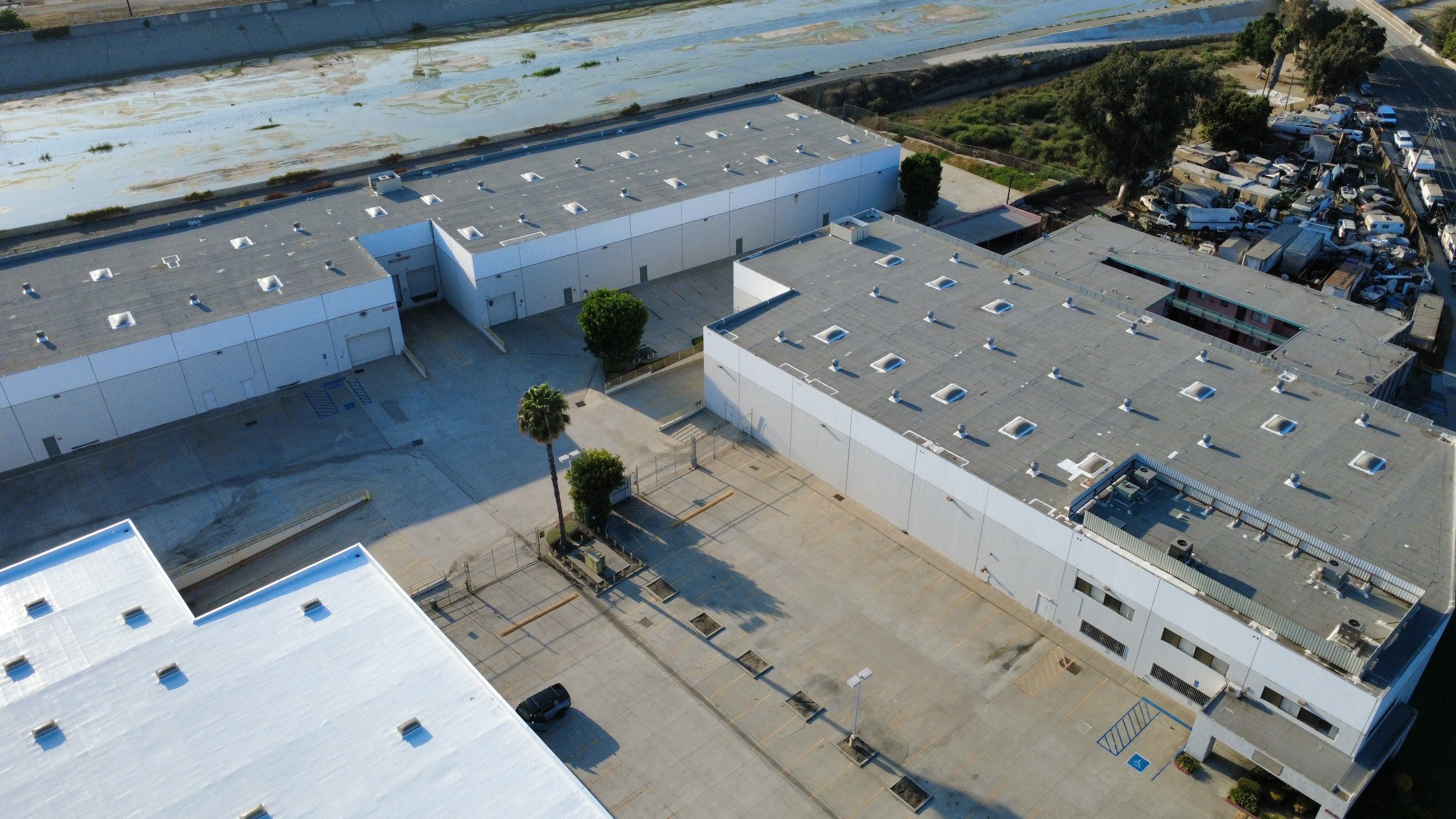 40,000 sqft Warehouse in Long Beach by Hull Brothers Roofing