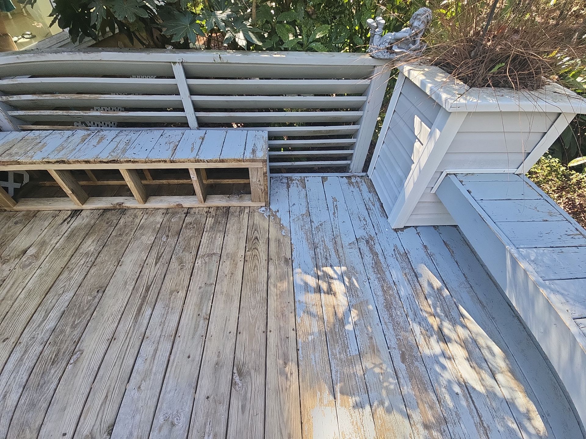 Deck using AcryFin by DuraSeal