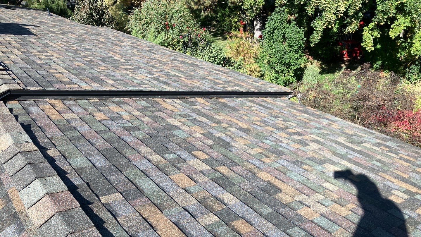Creative Blend of 2 different Owens Corning Duration Designer Collection by ID Roofing LLC