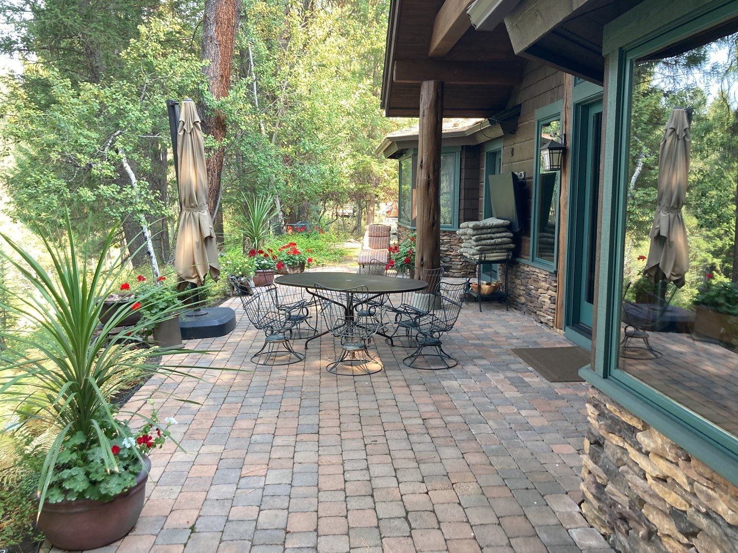 Two story new build gets a CertainTeed Landmark roof in Shenandoah  by ID Roofing LLC