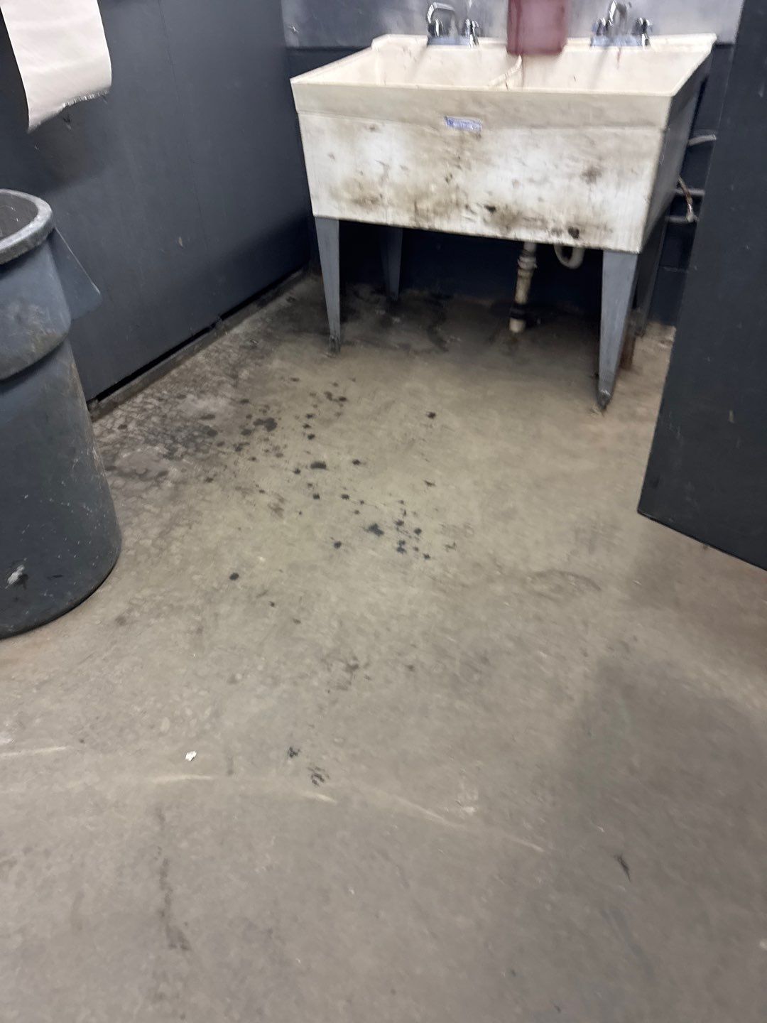 Industrial Grey Grit Project in Mars by Floors in a Day, Inc