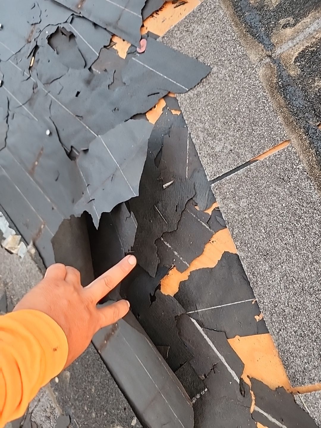 Residential Roofing Installation using Owen's Corning Duration (Lifetime) Shingles by Roof Repair Company
