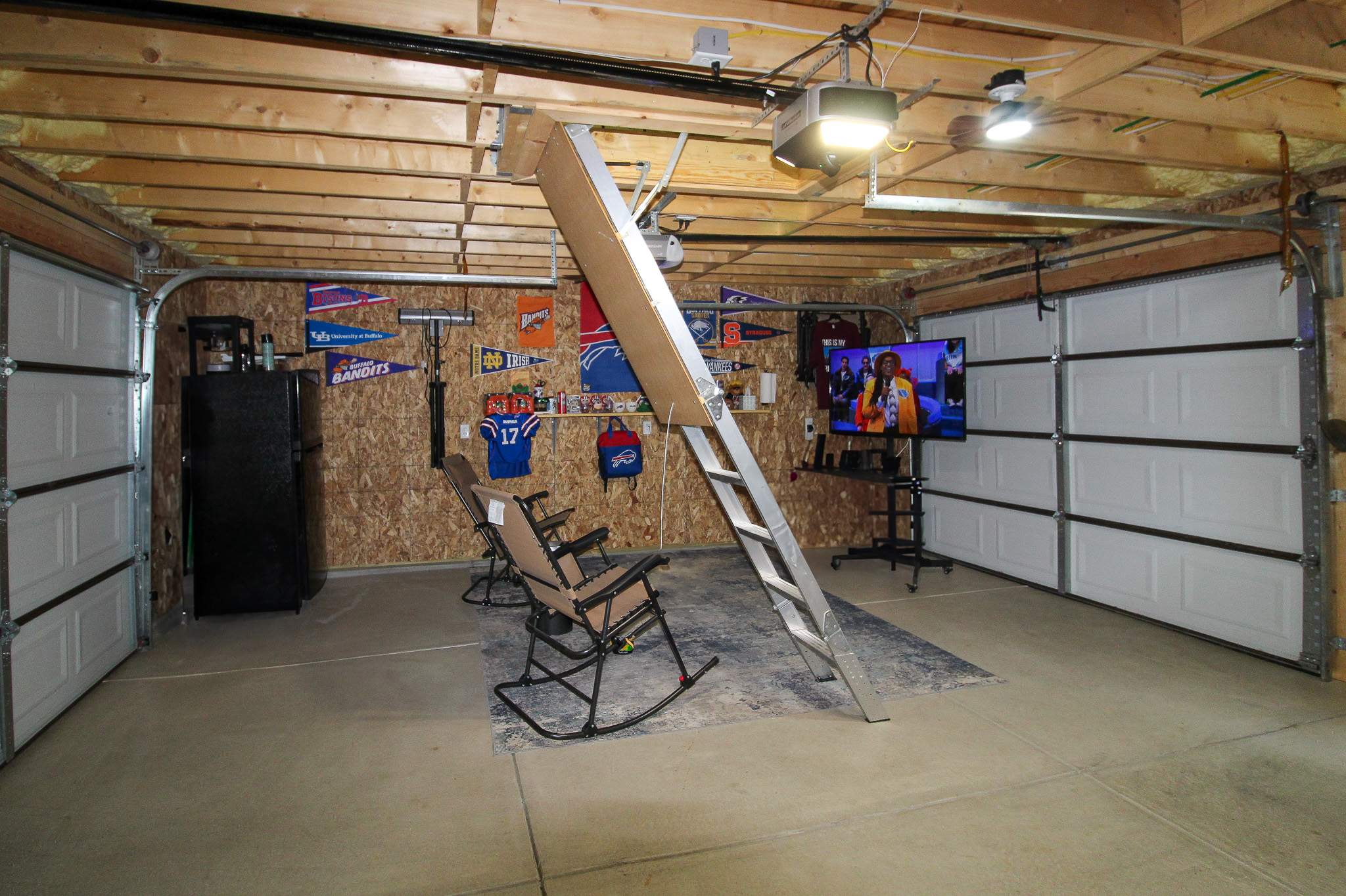 Garage by Ivy Lea Construction