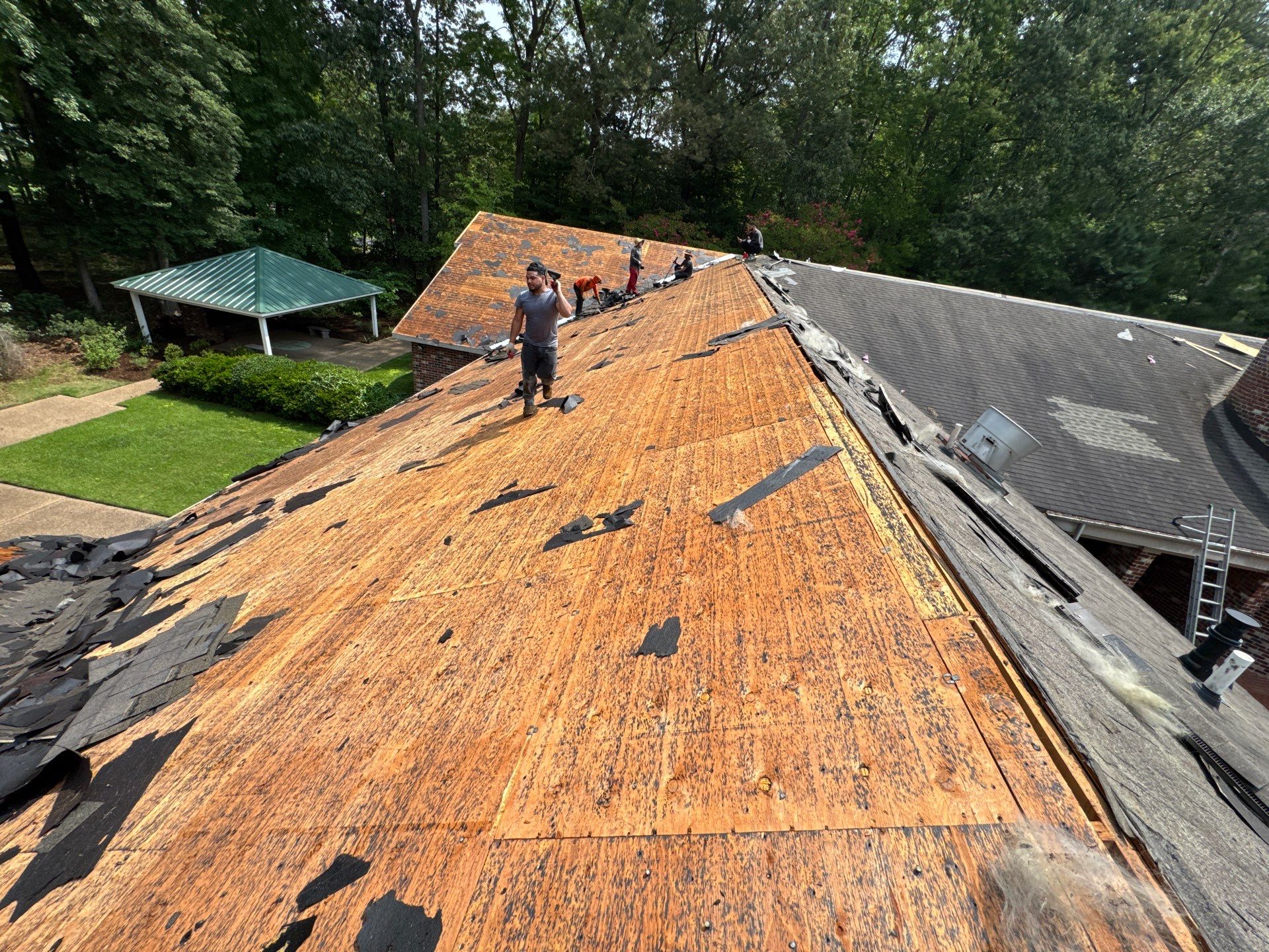 Comprehensive Asphalt Shingle Roof Replacement in Mathews, Virginia by Cade Construction