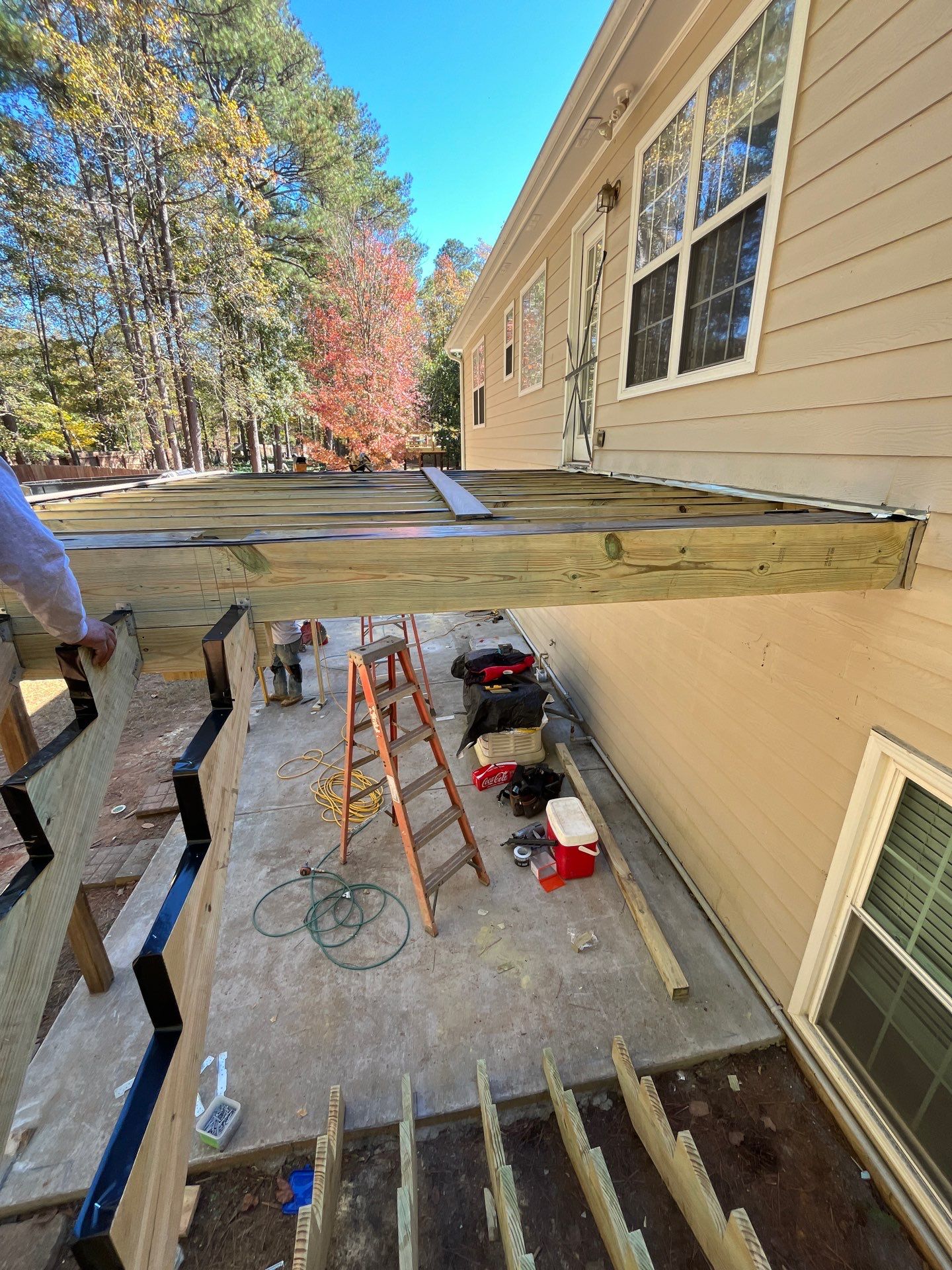 Deck Build using Deckorators Venture Series Decking in the Sandbar Color by Nelson Exteriors 