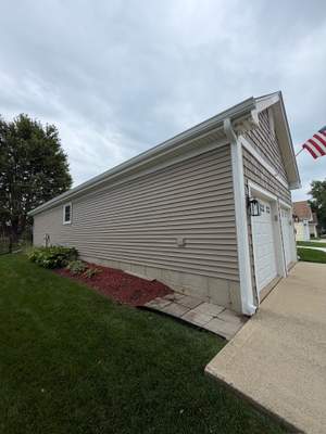 Turtle Shell gutter protection installation in Streamwood, IL 60107, photograph 2