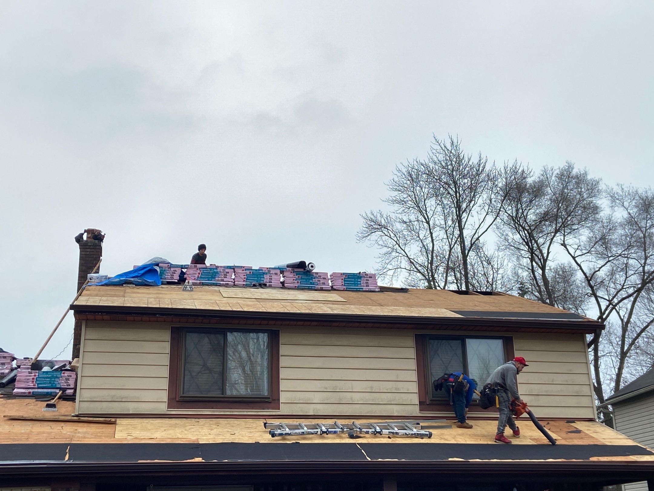 Roof Replacement using Owens Corning by 180 Contractors