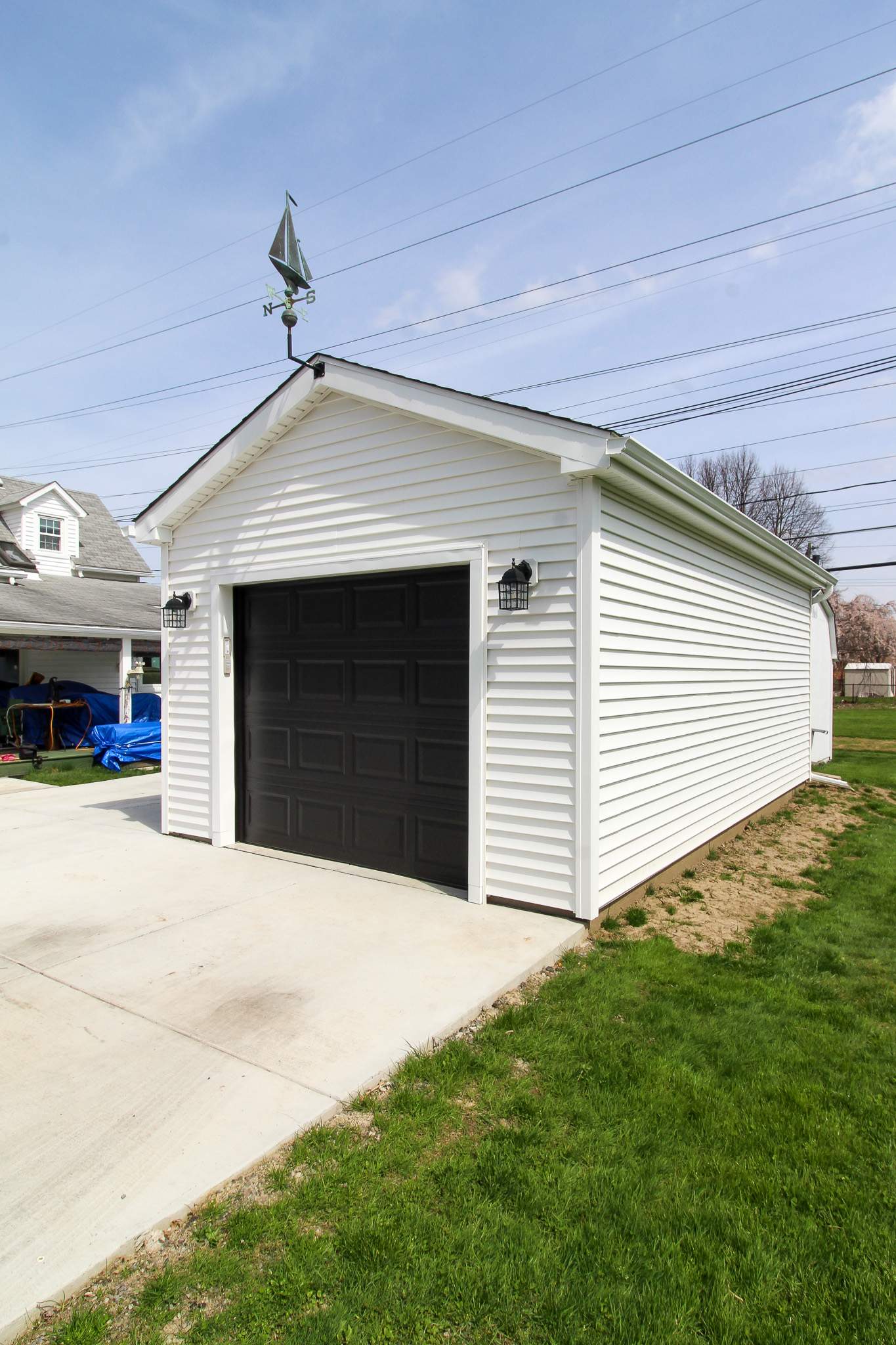 Garage by Ivy Lea Construction