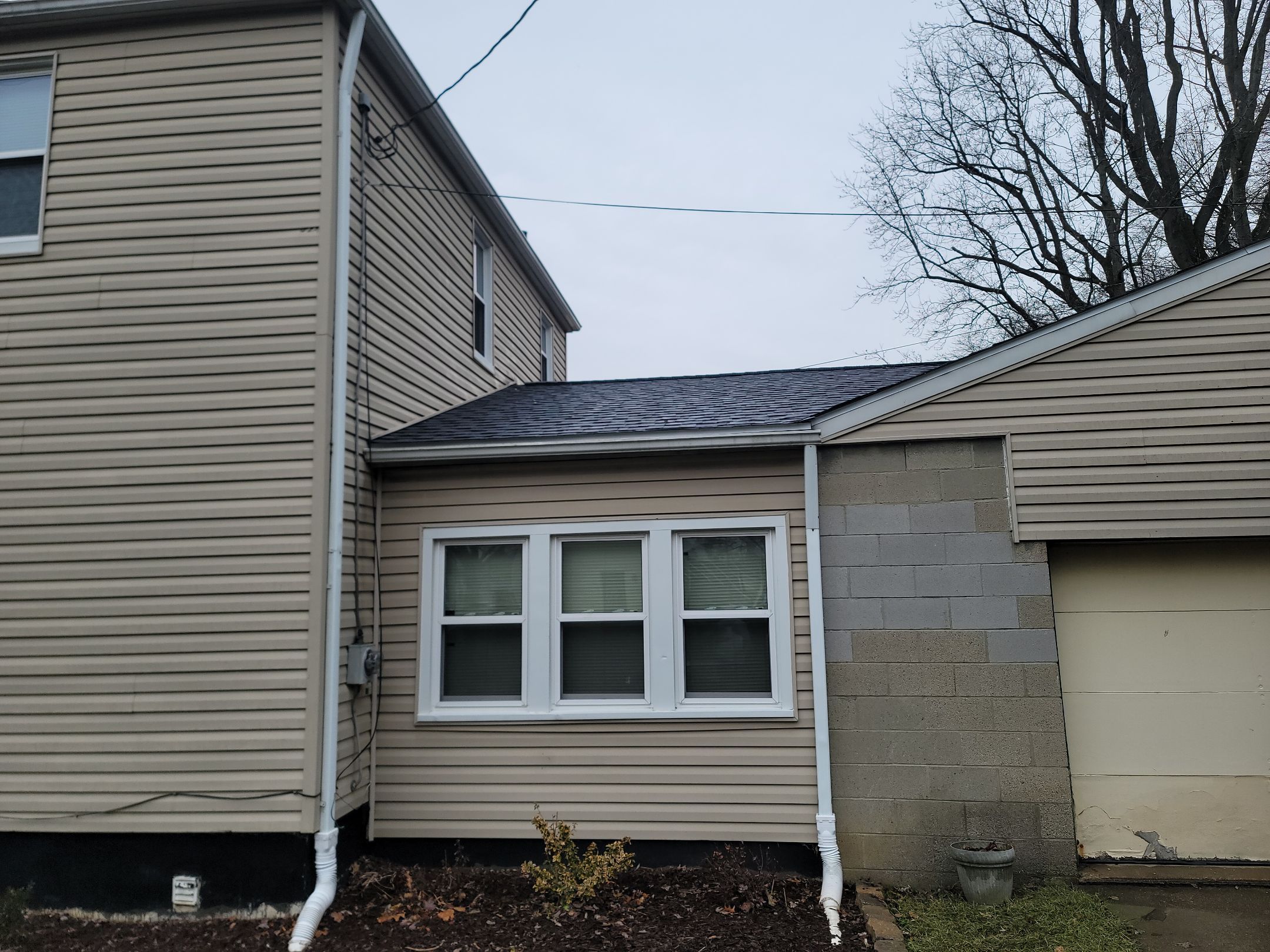 Atlas Pinnacle, Color: Pewter, Drip Edge: White by Eagle Eye Roofing