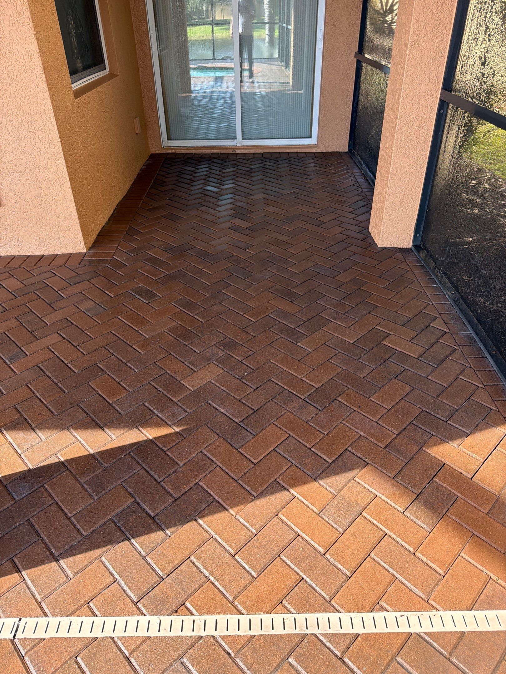 Valencia Lakes Paver Stripping and Sealing for Full Residential Property by Supreme Paver Experts