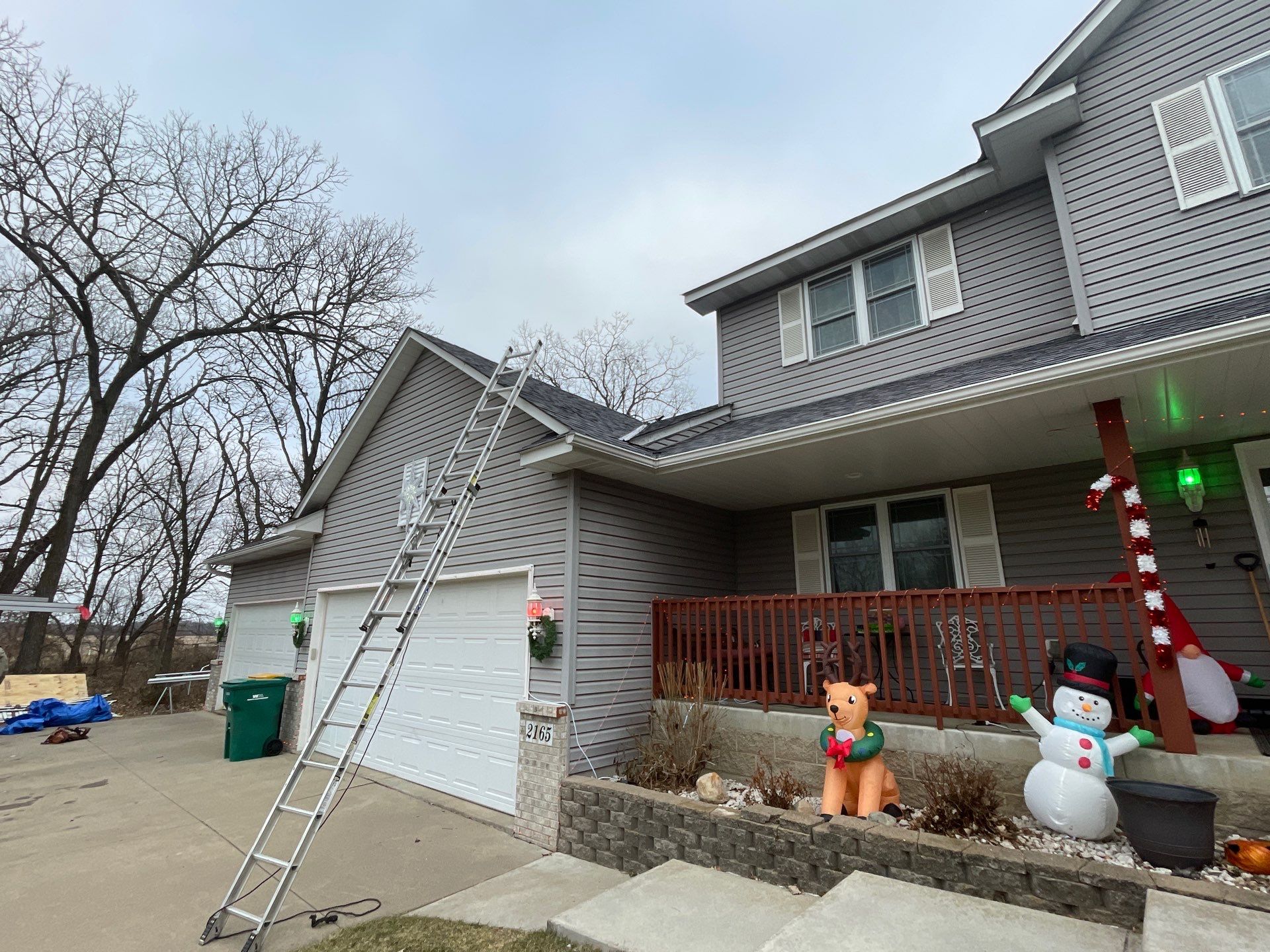 Roof & Siding Replacement – Oak Grove, MN | Insurance-Approved | Owens Corning Duration Midnight Plum & Mastic Carvedwood Harbor Grey by First Impressions Exteriors