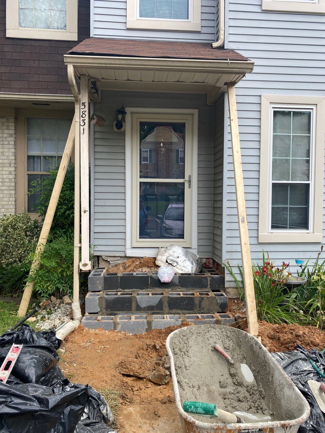 concrete stairs installation  by Jesus Master Handyman LLC 