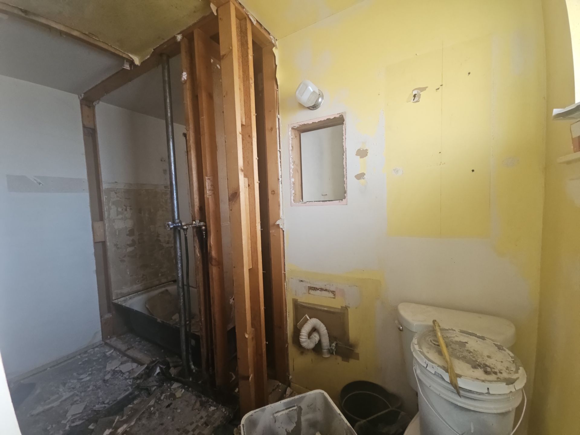 Full Renovation near Fox Plaza by Regal Renovate