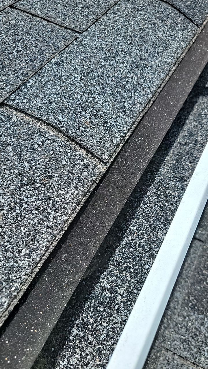 Brand: Atlas Pinnacle Color: Pristine Scotchgarde Copper Canyon Drip: White by Eagle Eye Roofing