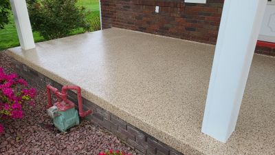 Porch in Pecan - Campbell, OH