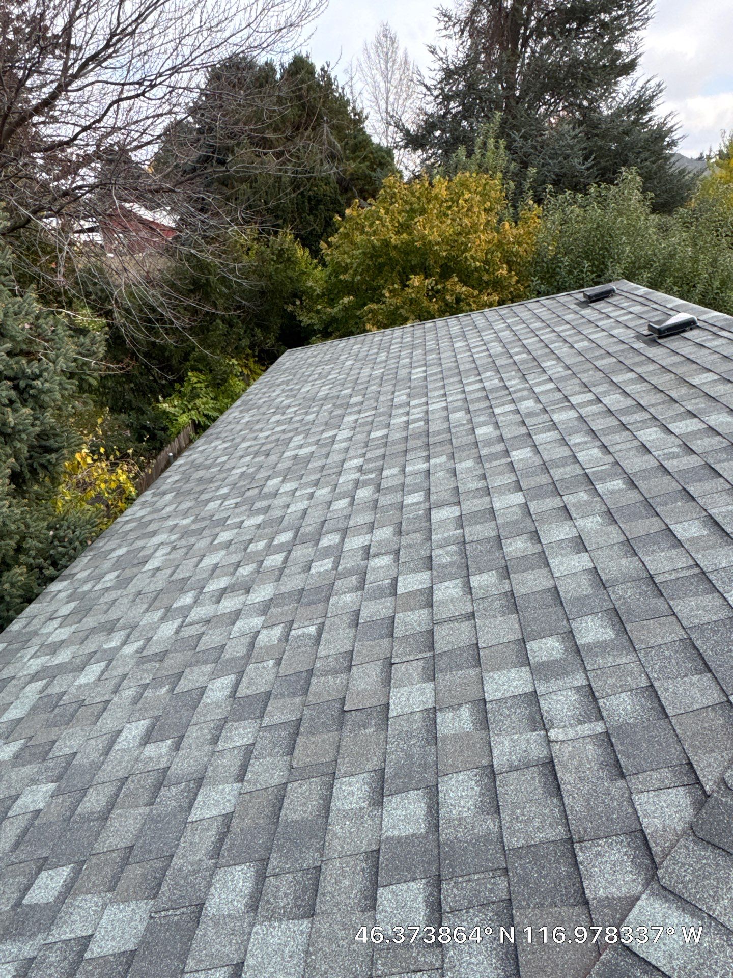 Lewiston Residential Roof and Garage Replacement with CertainTeed Shingles by Alpine Roofing