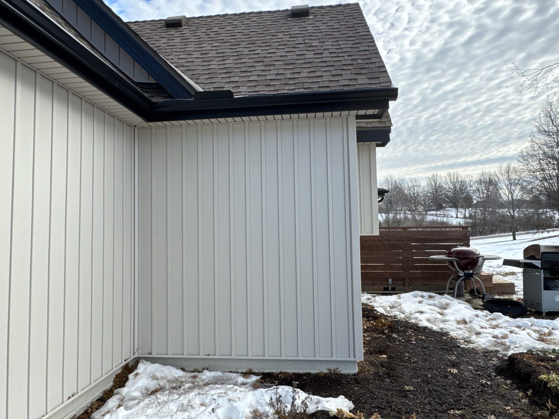 Craneboard Siding and Cedar Renditions Installation in Liberty Mo by EEC Windows, Siding & Roofing