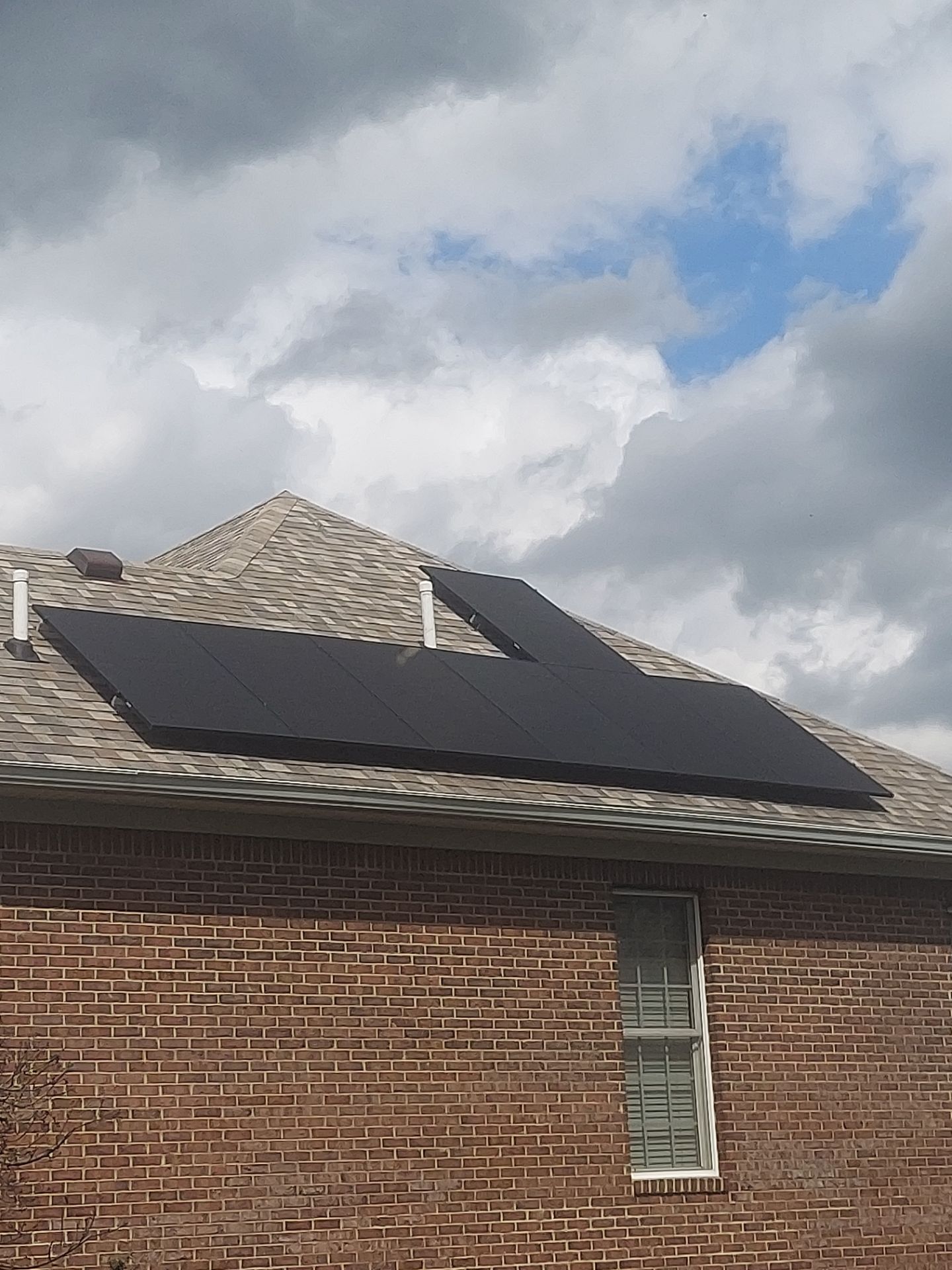 Project in Rockfield by Green Wave Solar 
