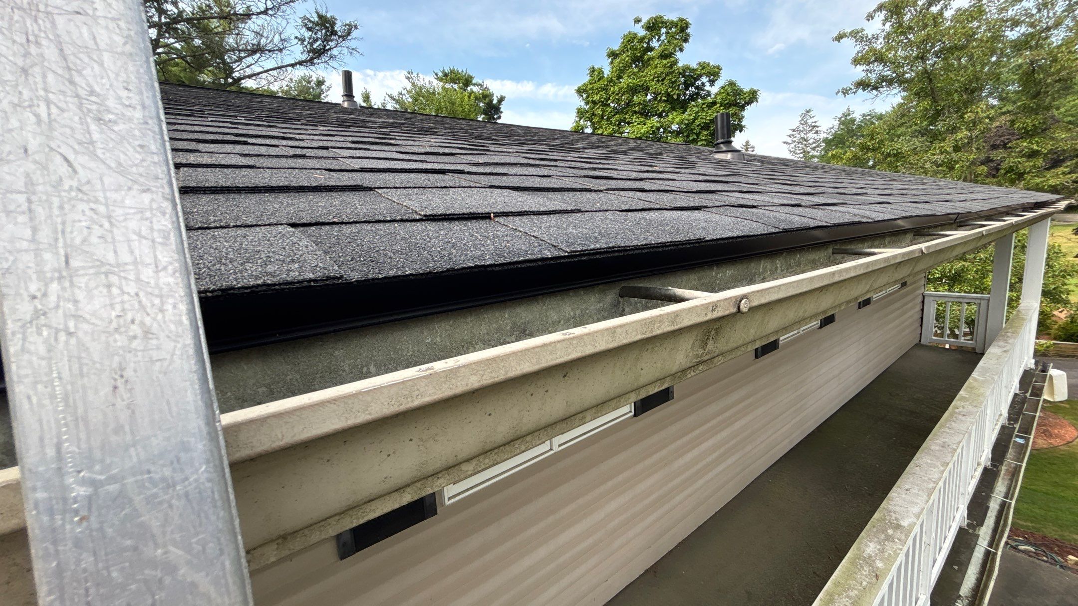 Roof Replacement using Owens Corning Onyx Black by 180 Contractors