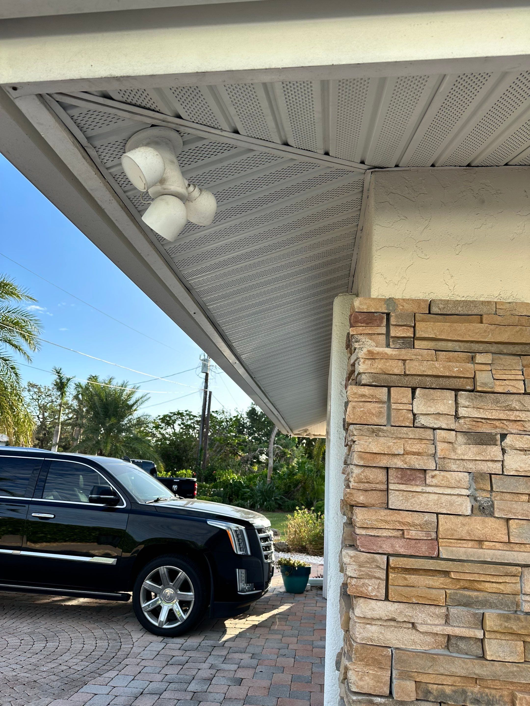 Soffit and Fascia Installation in Sarasota FL by Gutter Professors