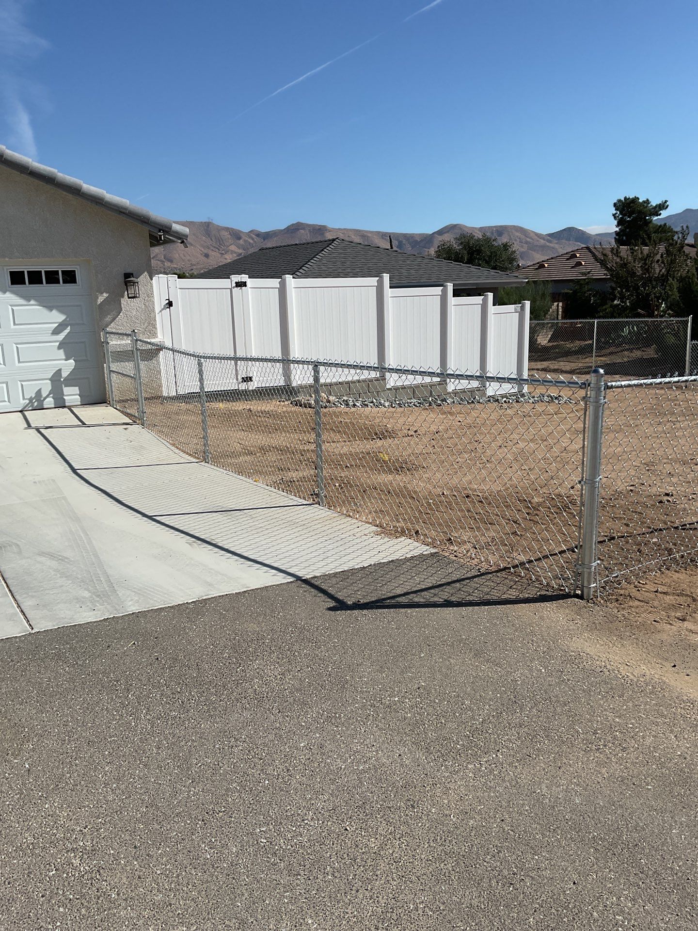 Fence Installation using chain -link by Fence Guys Inc.