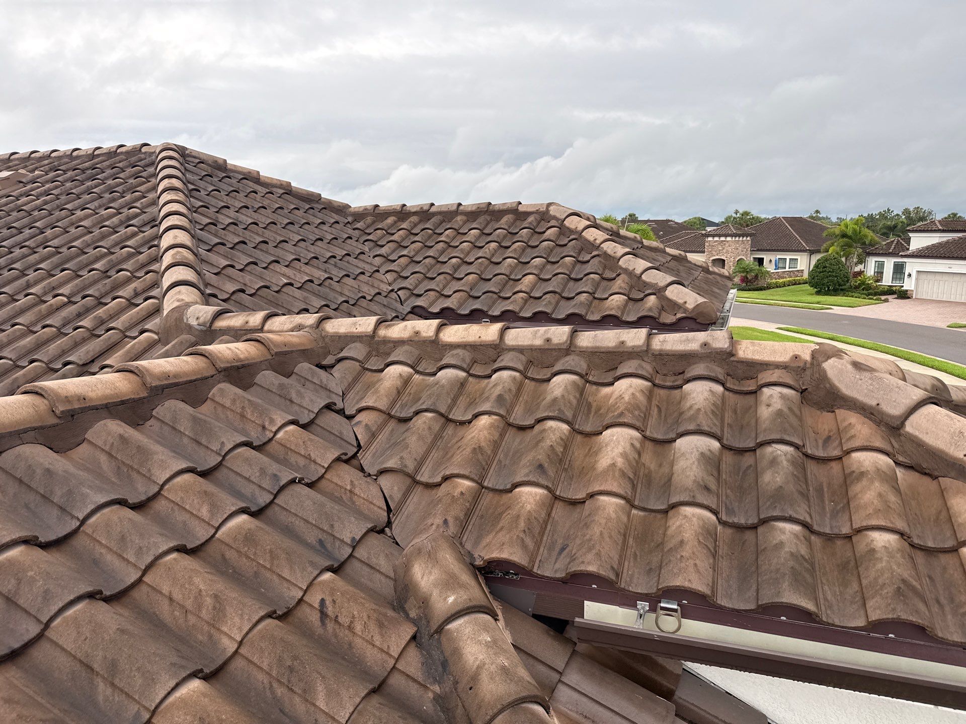 Concrete Tile Roof, Paver Driveway & Lanai Cleaning – Artisan Lakes Esplanade, Palmetto, FL by Sunshine AquaWash