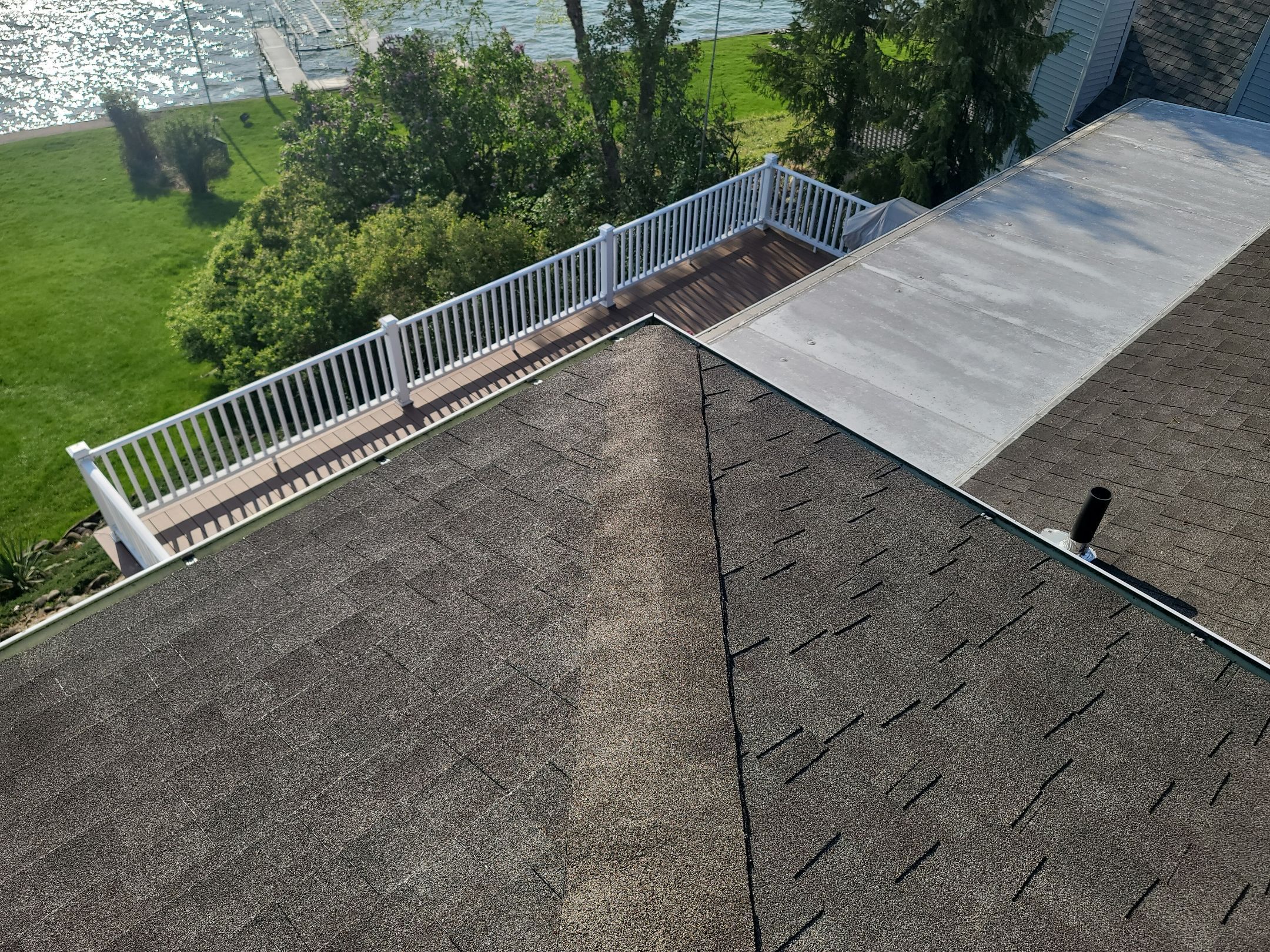 ATLAS PINNACLE HP W/SCOTCHGARD COLOR: WEATHERED WOOD by Eagle Eye Roofing