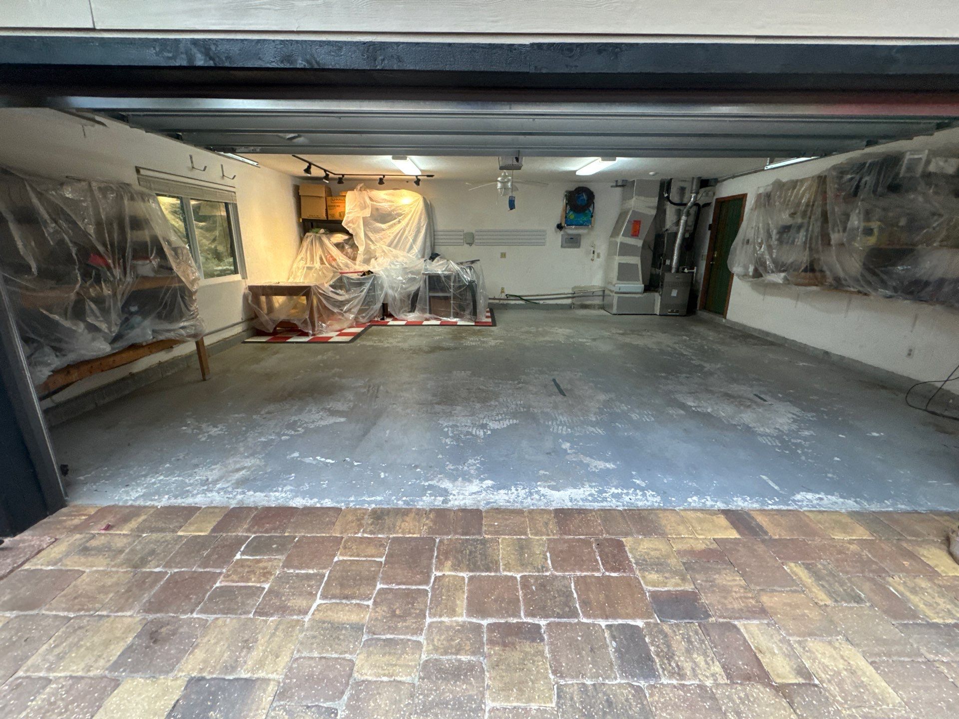 Garage in Gainesville, FL in Smoke by Cross Creek Concrete Coatings