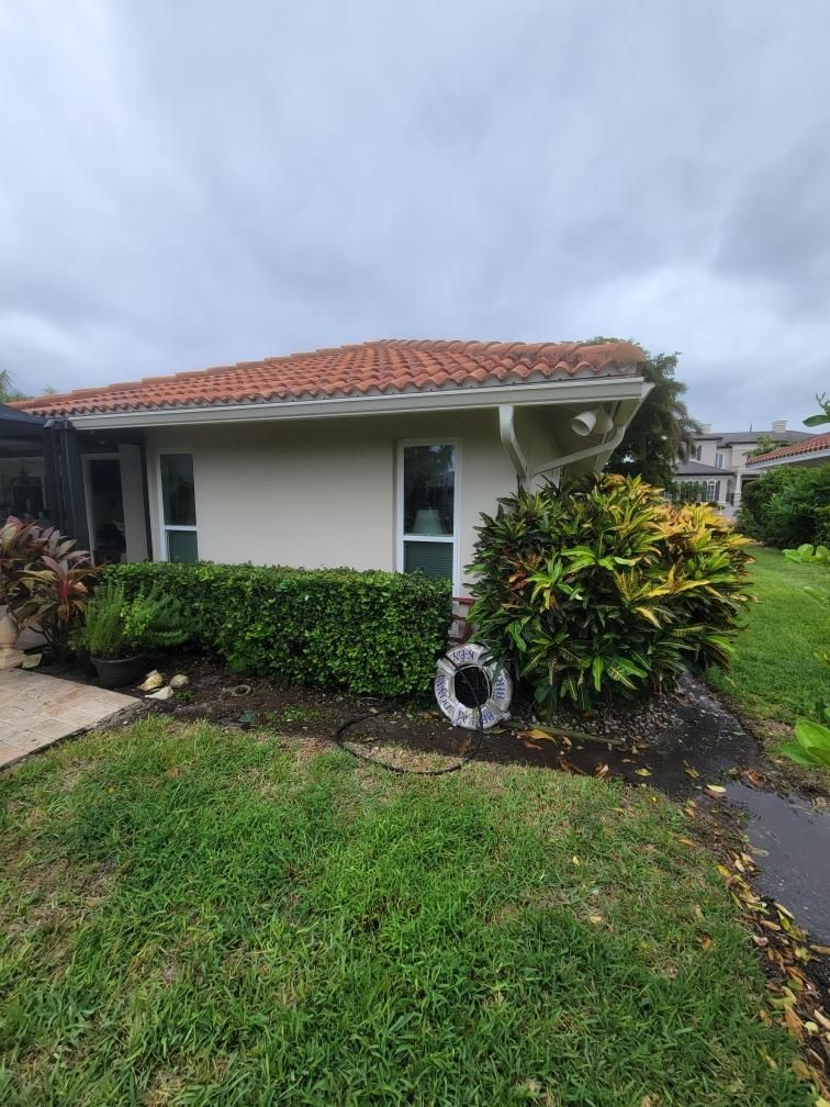Cameo Gutters using 6 Inch Seamless Gutters in Sarasota FL by Gutter Professors