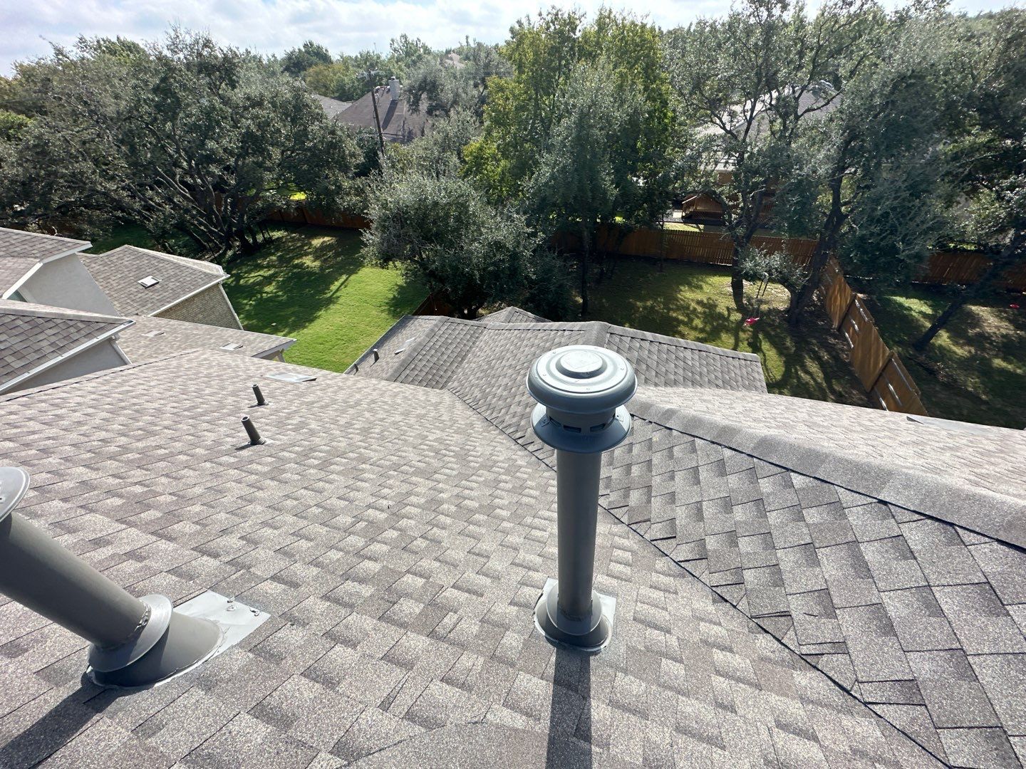 GAF HDZ - Weathered Wood by Elite Roofing LLC