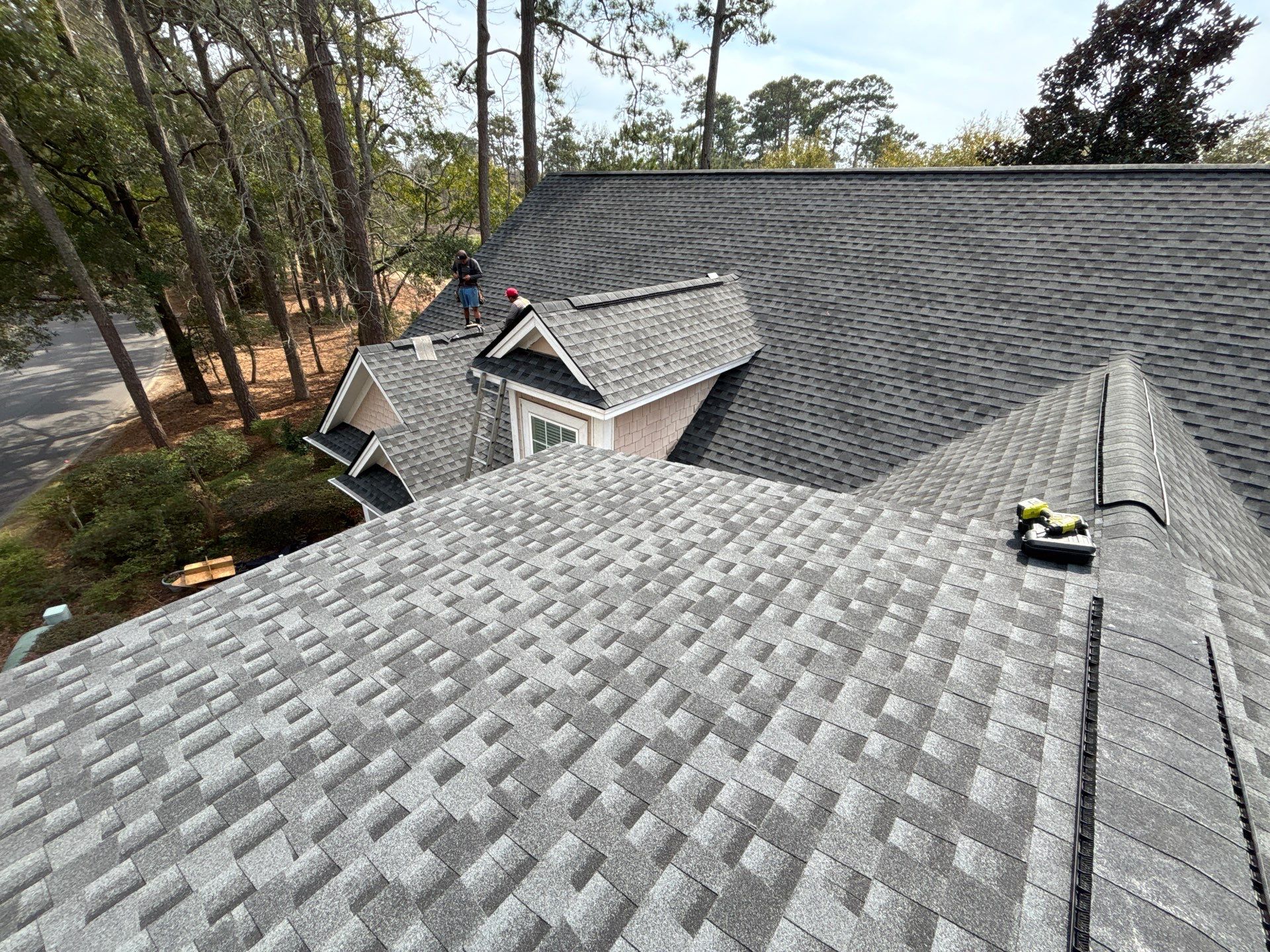 GAF HDZ - Charcoal by Linta Roofing Inc