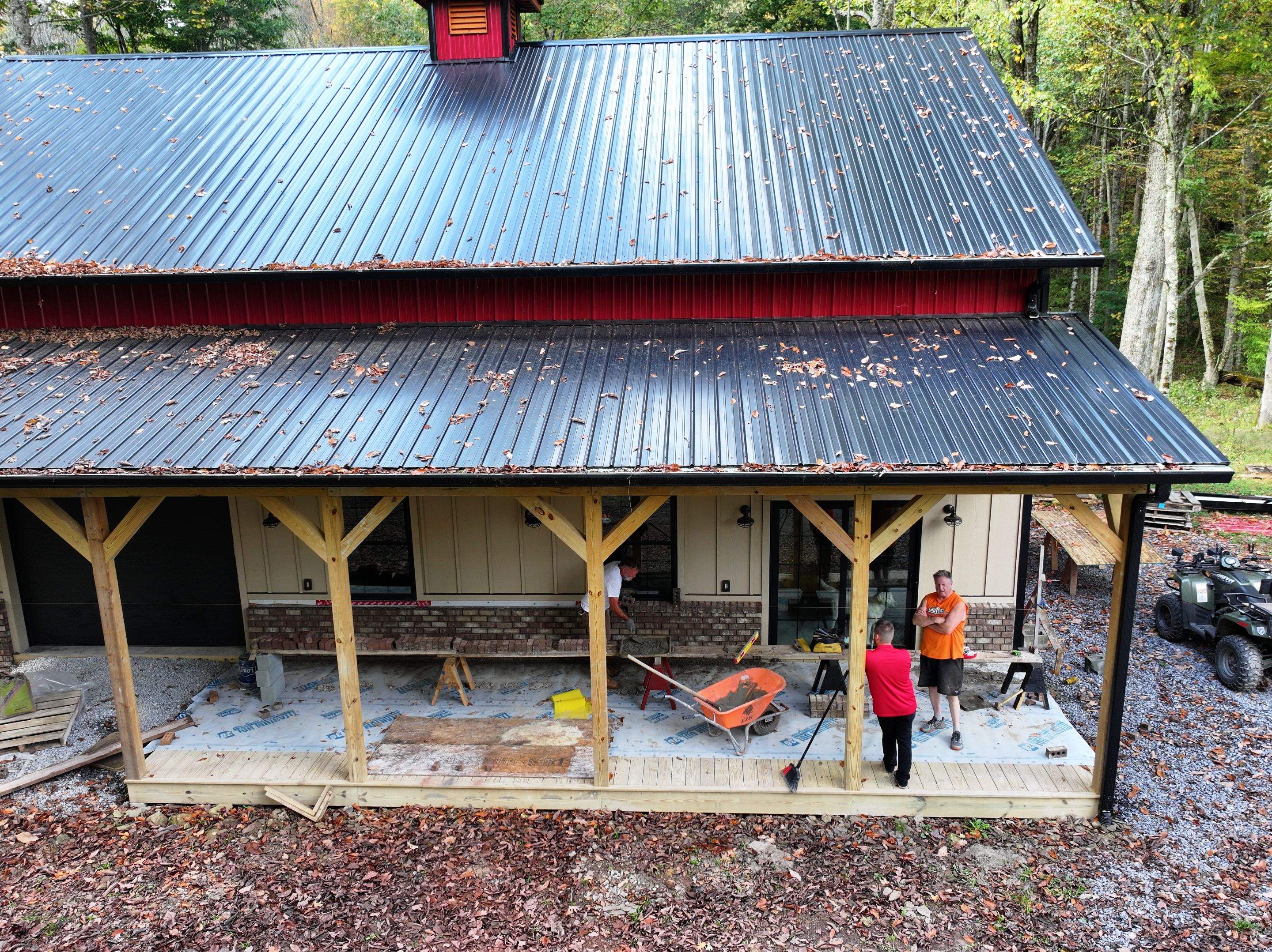 Brodour Barndominium by Omnia Roofing