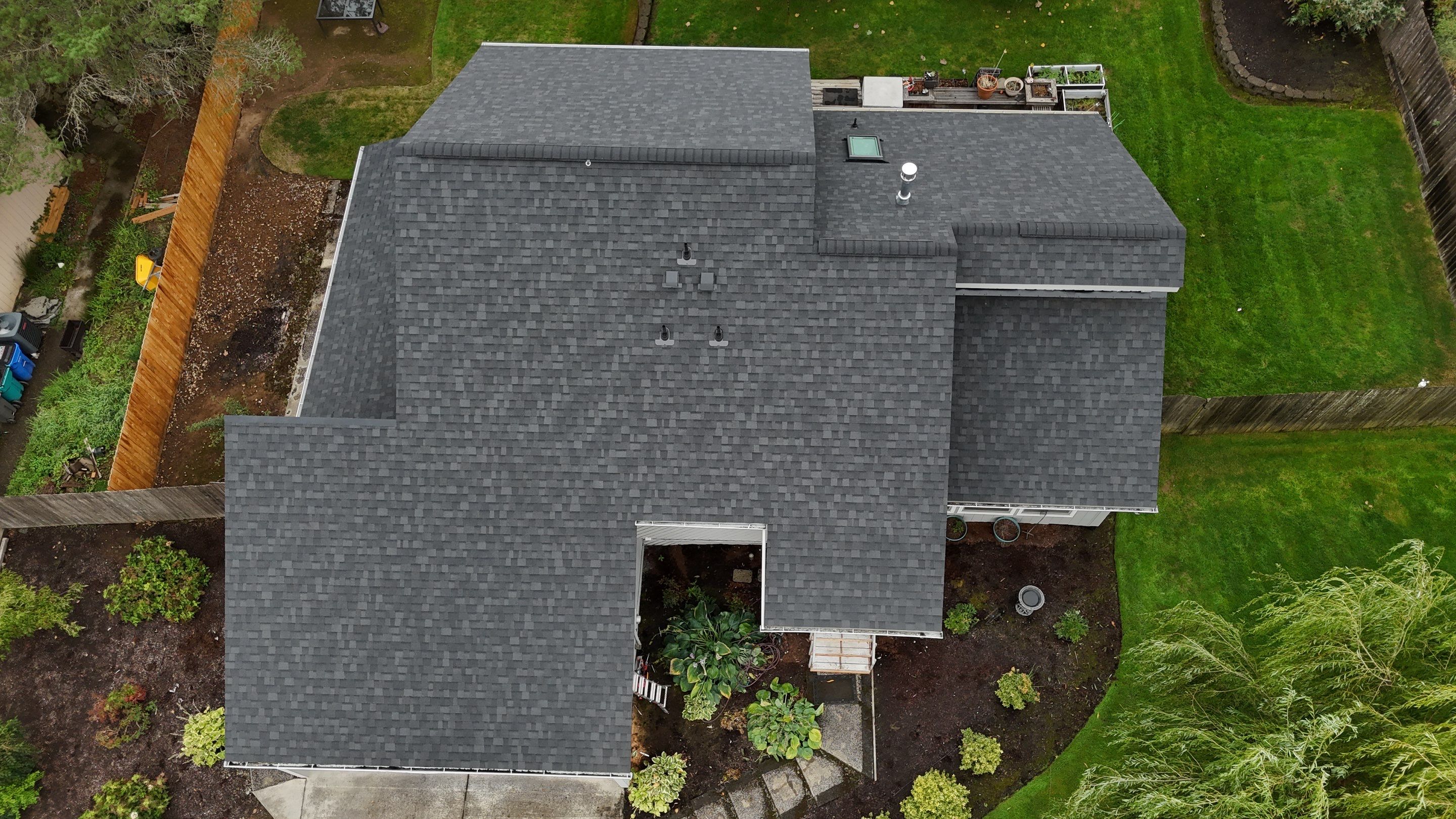 Onyx Black | Roof Replacement in Ridgefield, WA 98642 by Valiant Roofing, LLC