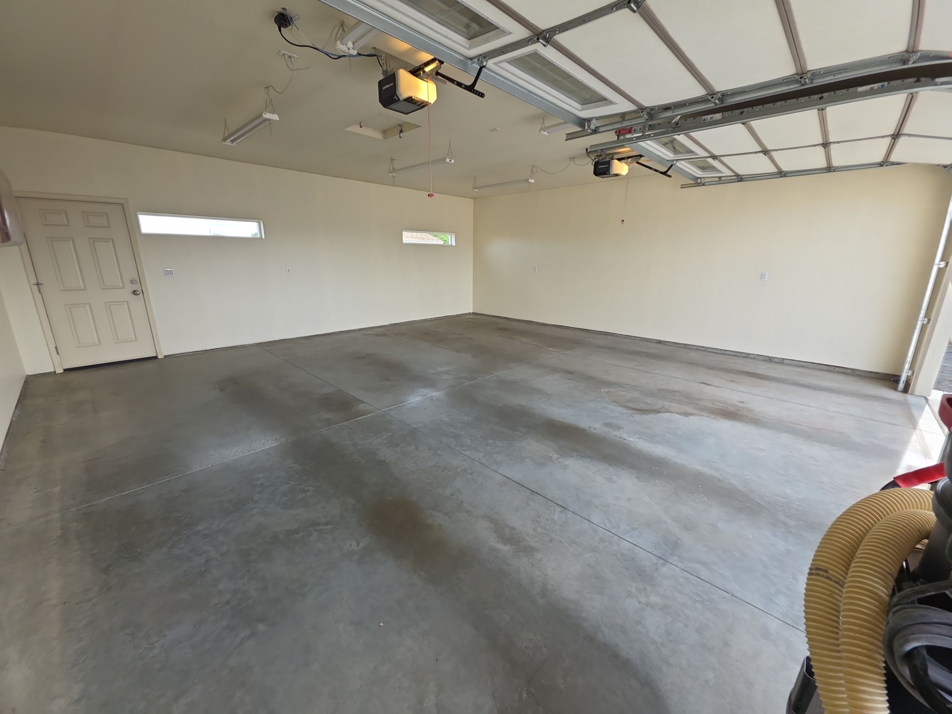 Garage Transformation using Agate Hybrid by Croc Coatings, LLC