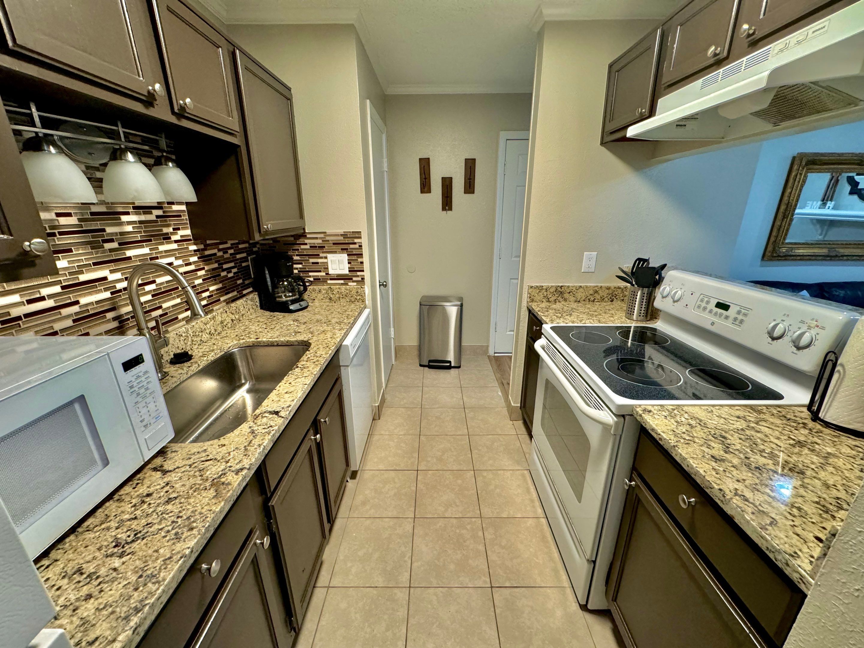 DallasFurnished.com - Furnished Turnkey Condo - Far North Dallas by HTR&C