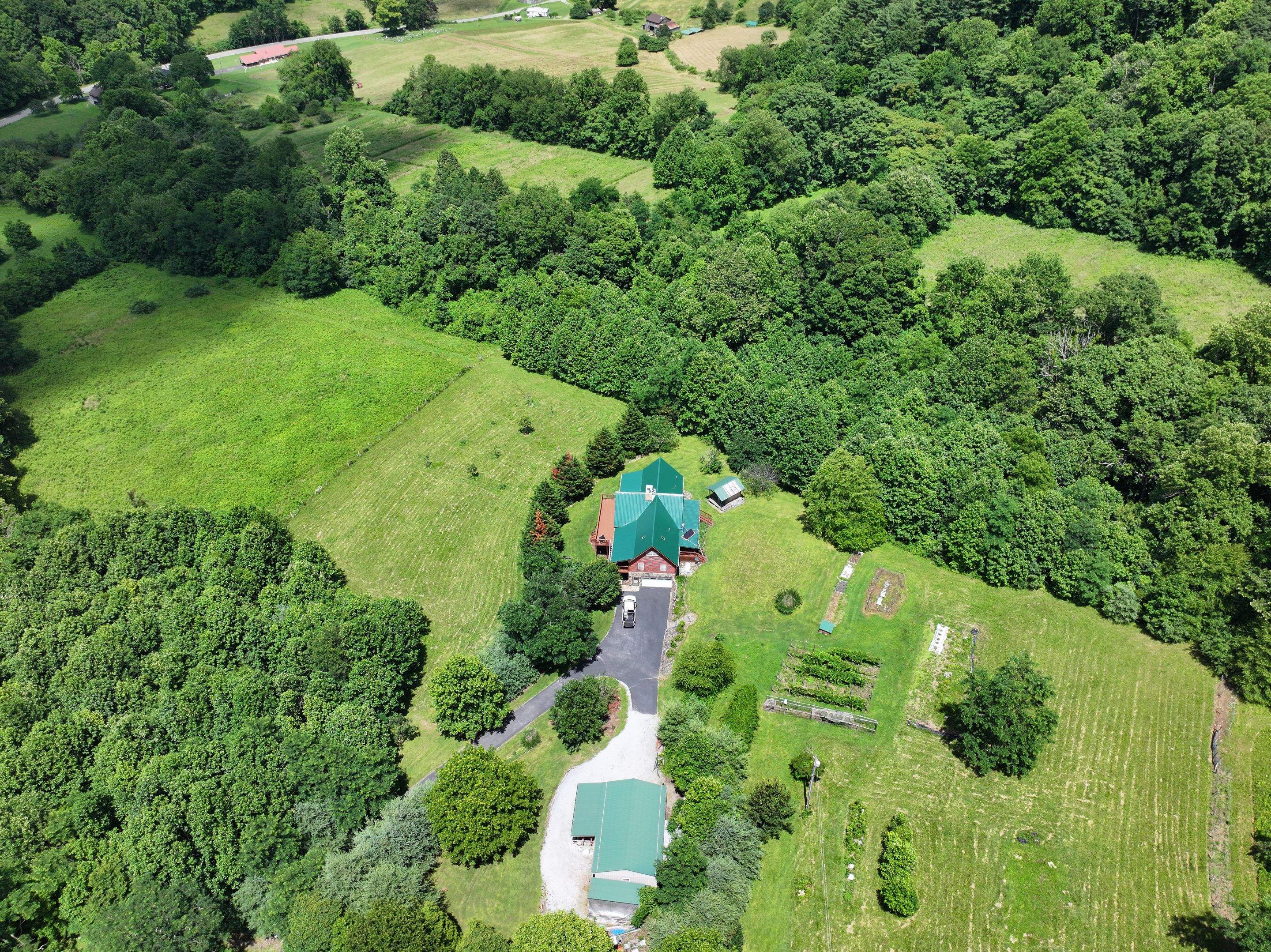 Crigger Residence by Omnia Roofing