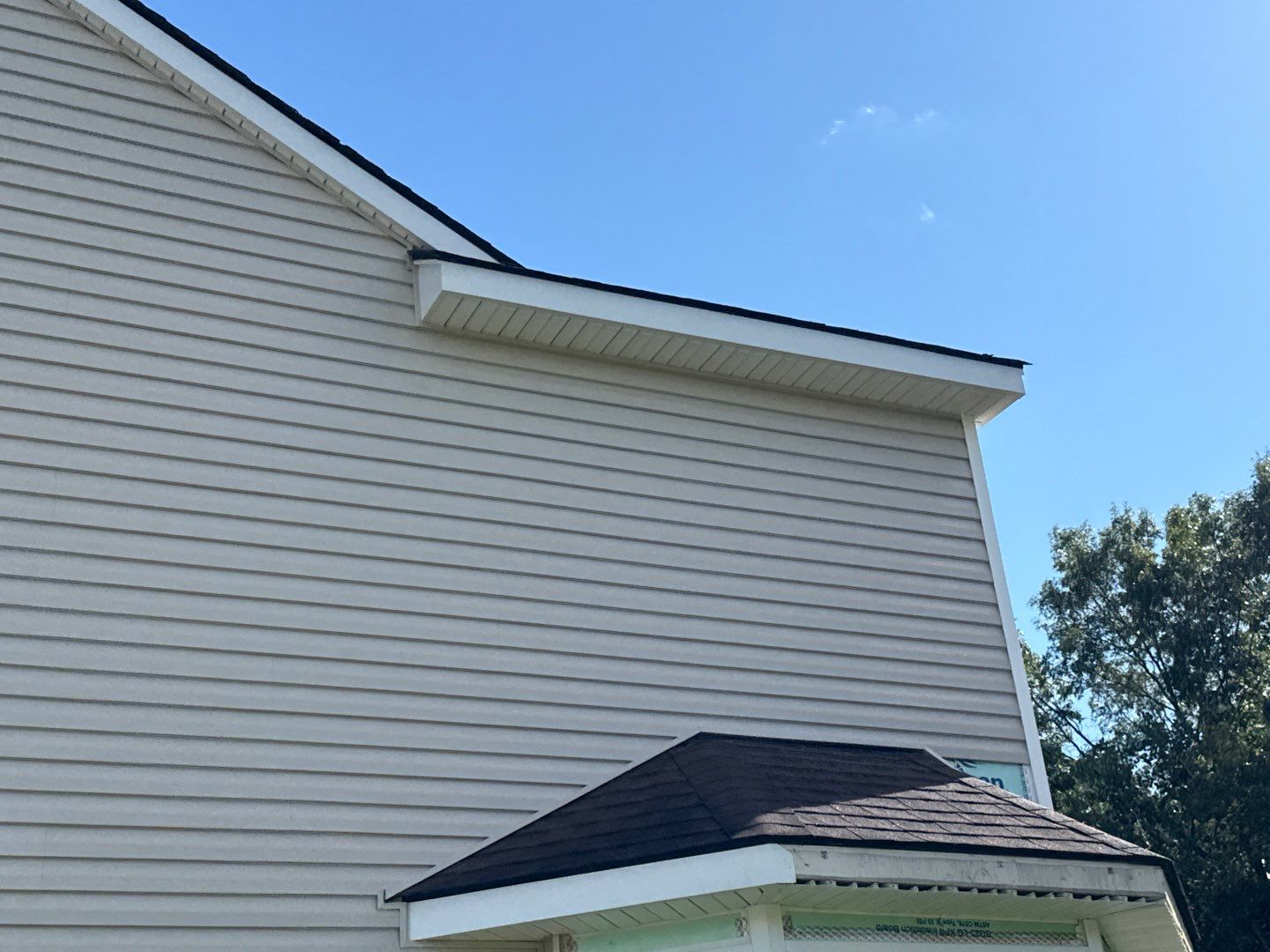 Siding Replacement using Alside D4 Odyssey-Plus Dutchlap Tuscan Clay by 180 Contractors