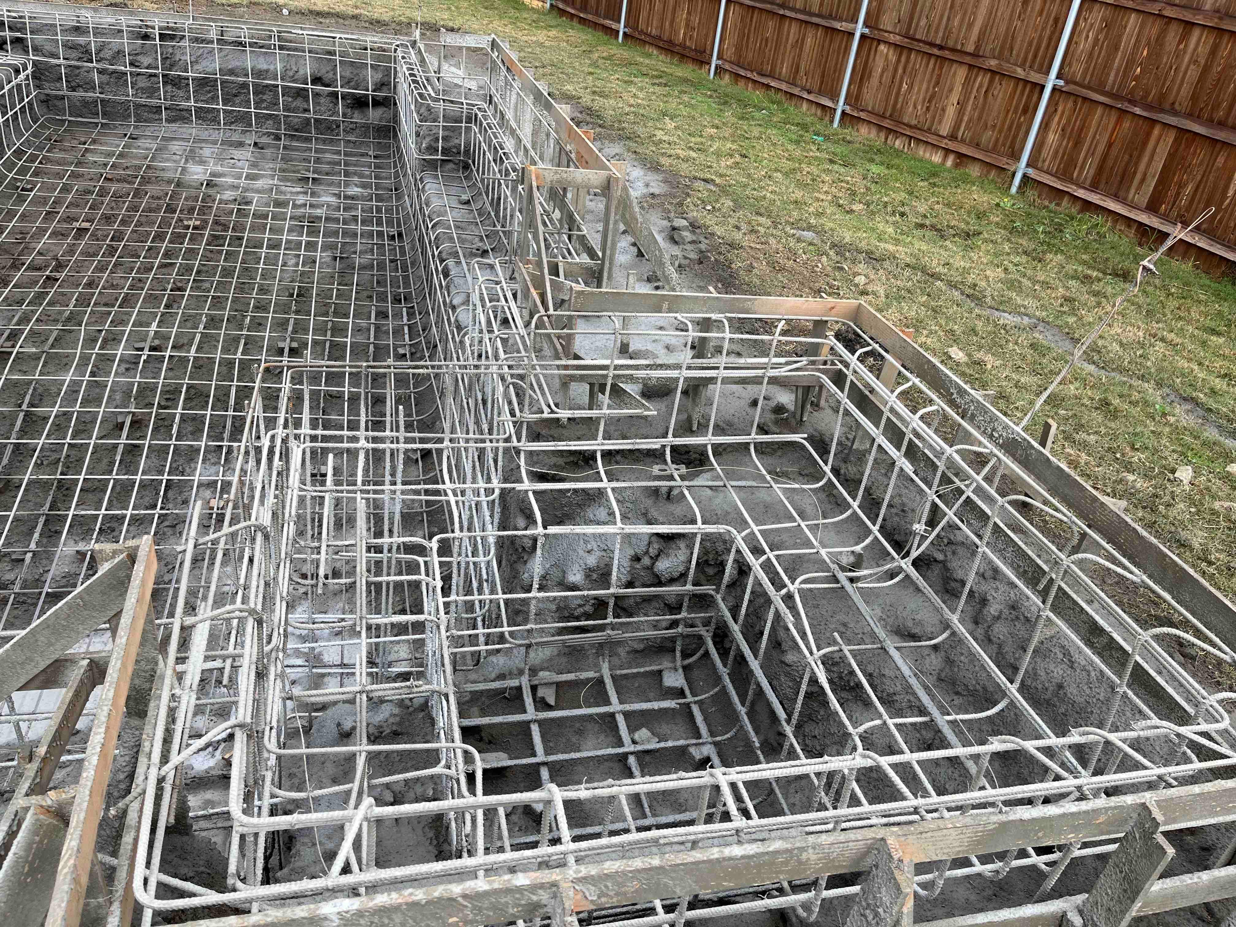 Geometric Pool with Raised Spa and Stone Coping by Pinnacle Pools and Spas - DFW