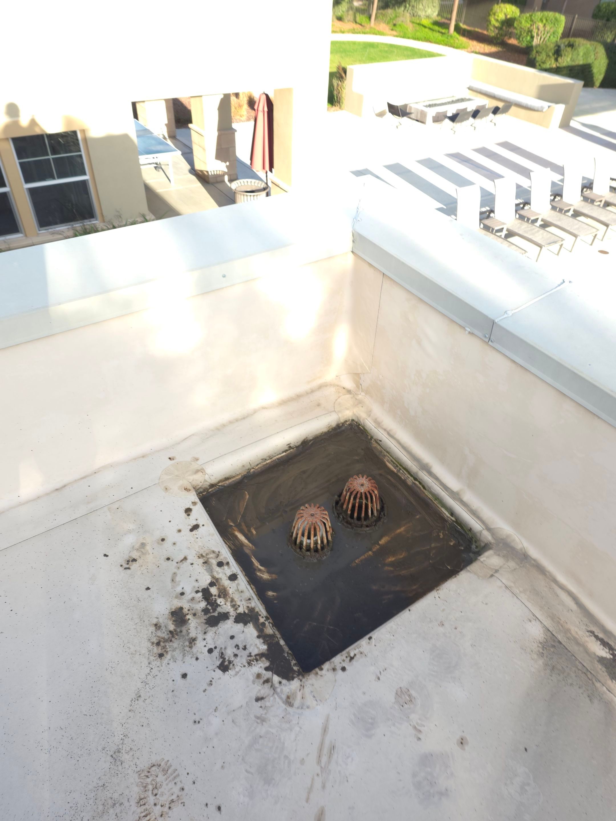 HOA gutter cleaning before