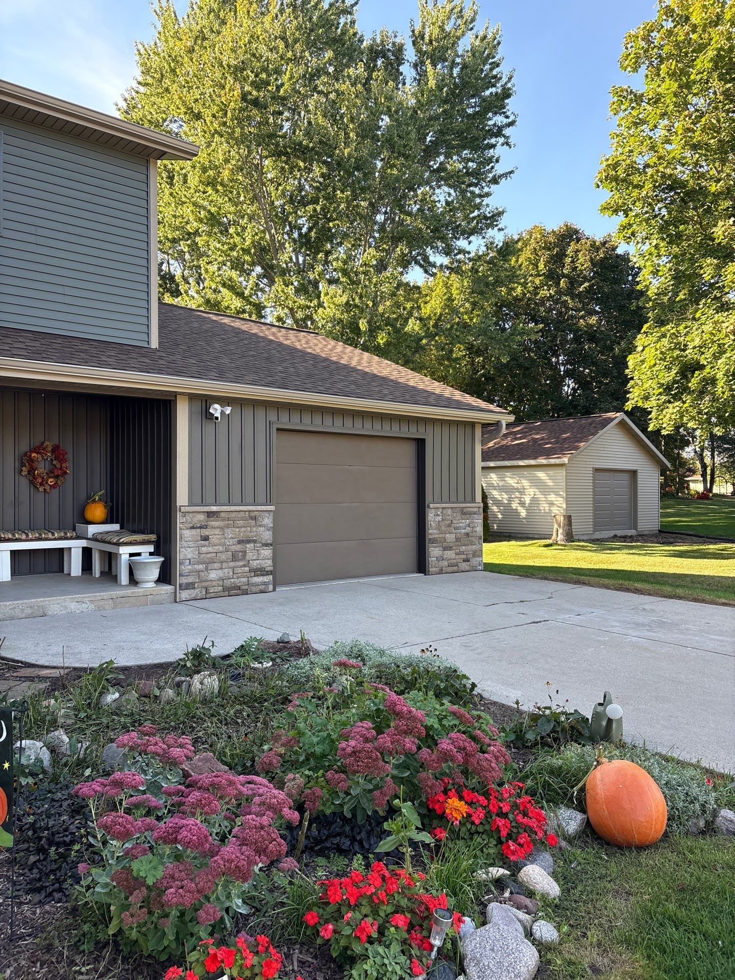 Hinze Siding by Gellings Roofing & Siding